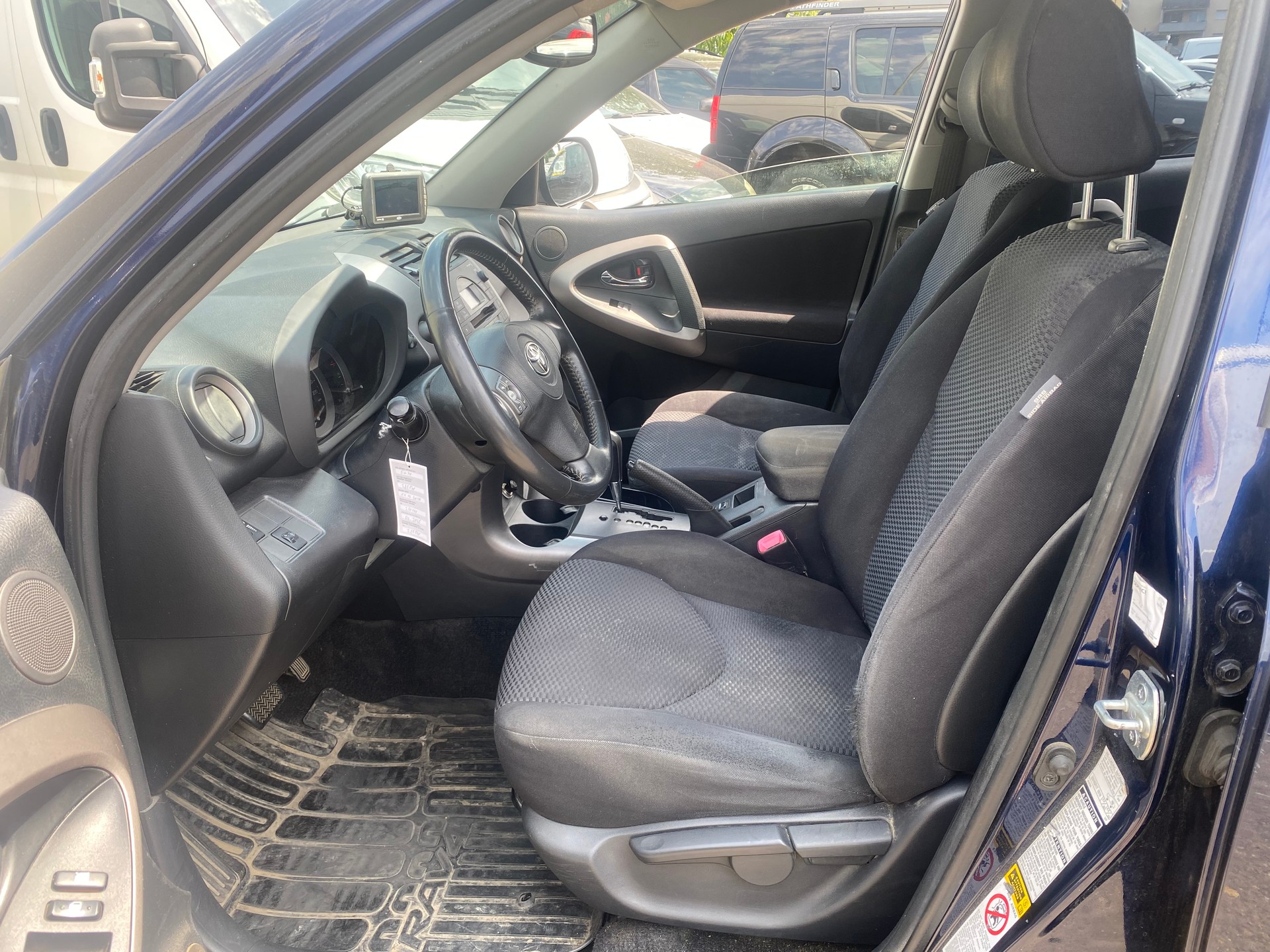 TOYOTA RAV-4 2.0-image-9