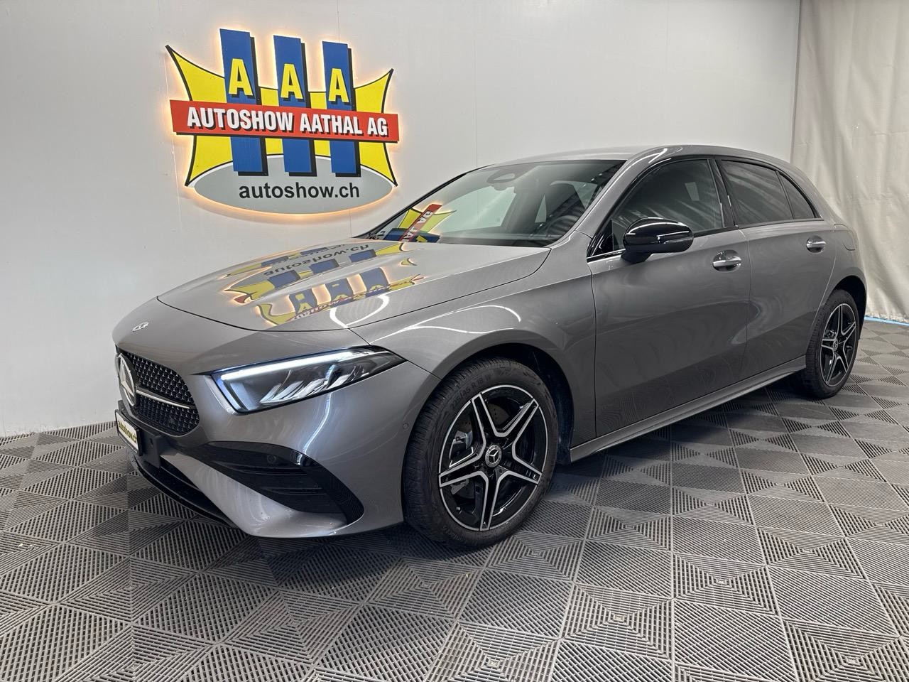 MERCEDES-BENZ A 250 e DCT AMG