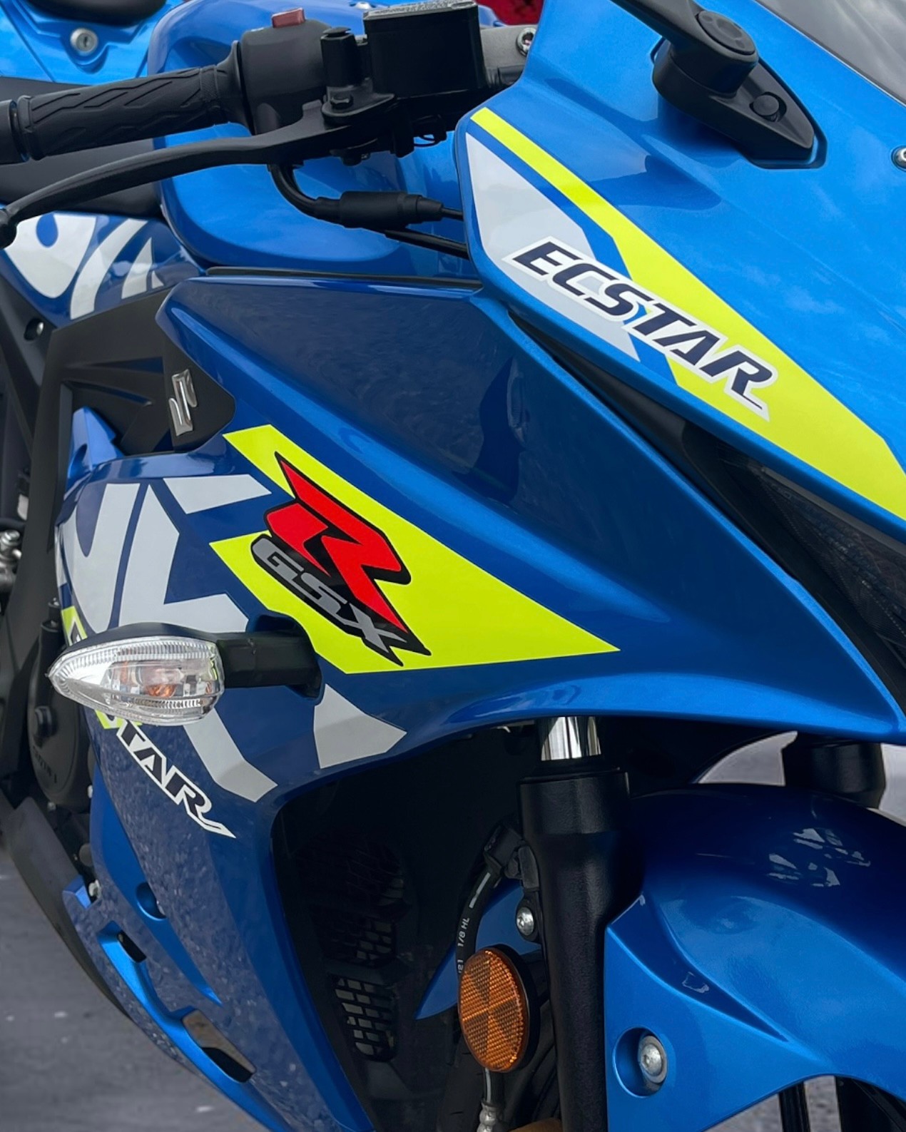 SUZUKI GSX-R 125-image-4