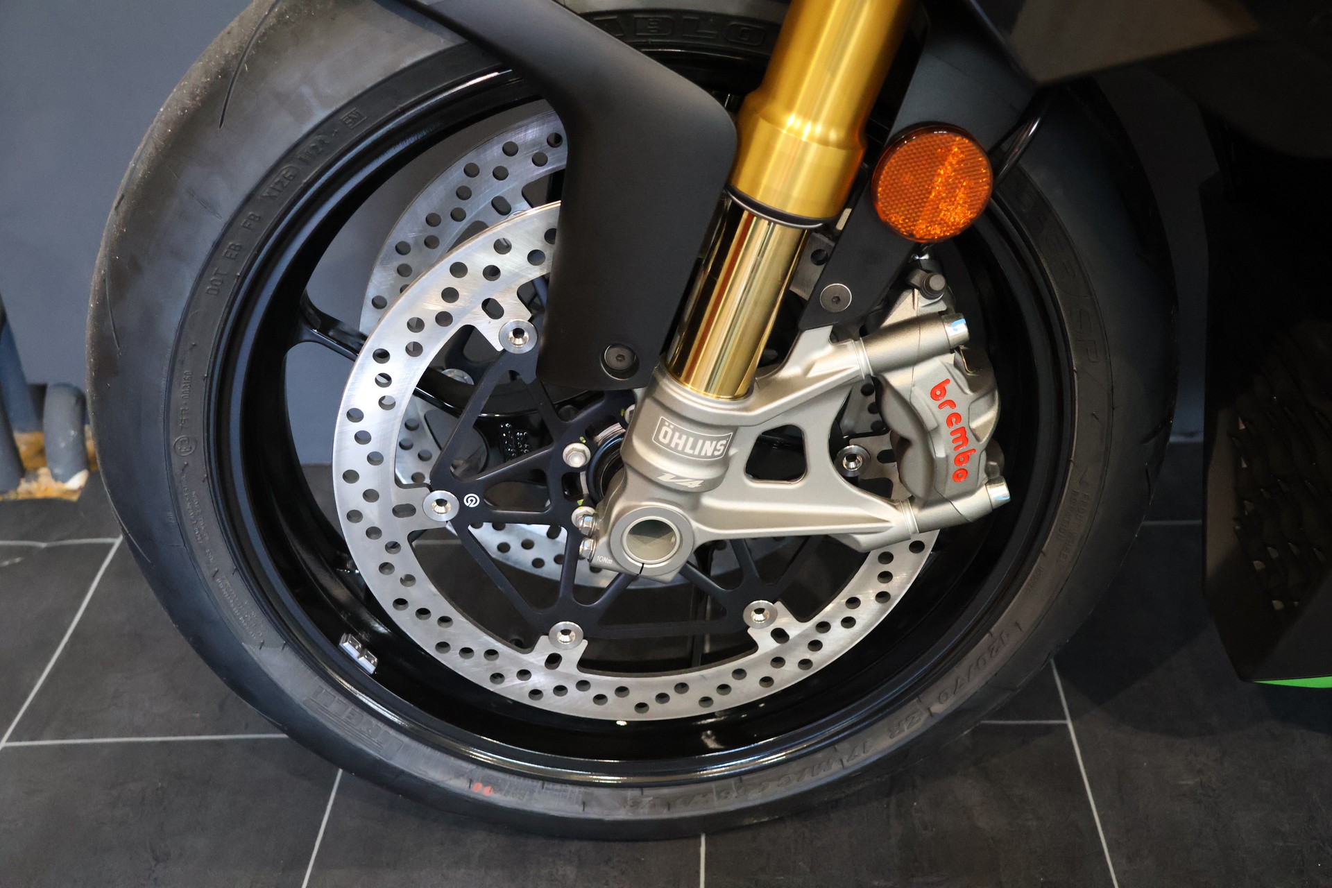 APRILIA Tuono V4 1100 Factory-image-7