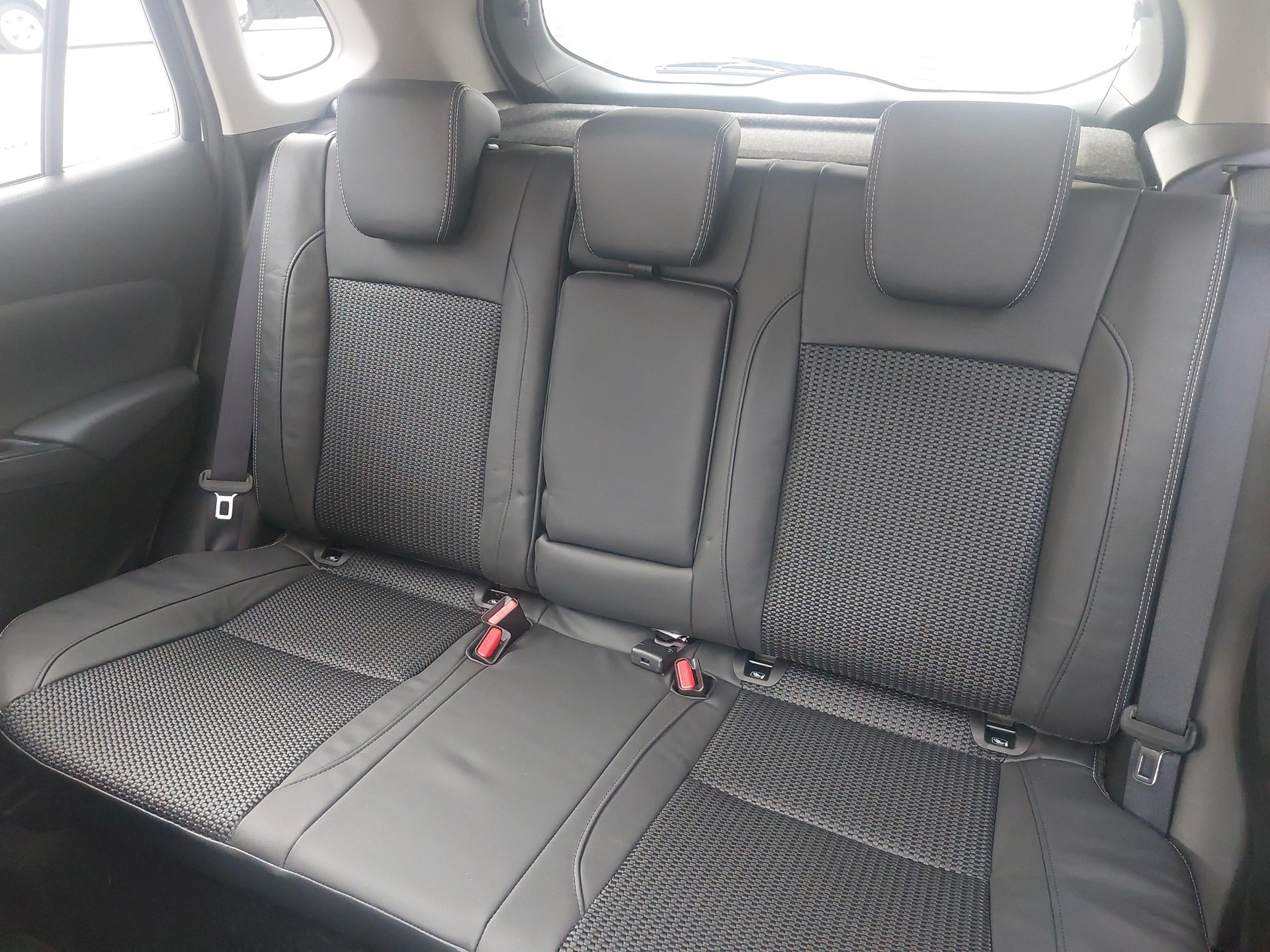 SUZUKI S-Cross 1.4 T Compact Top Hybrid 4x4 / 1.99% Leasing-image-9
