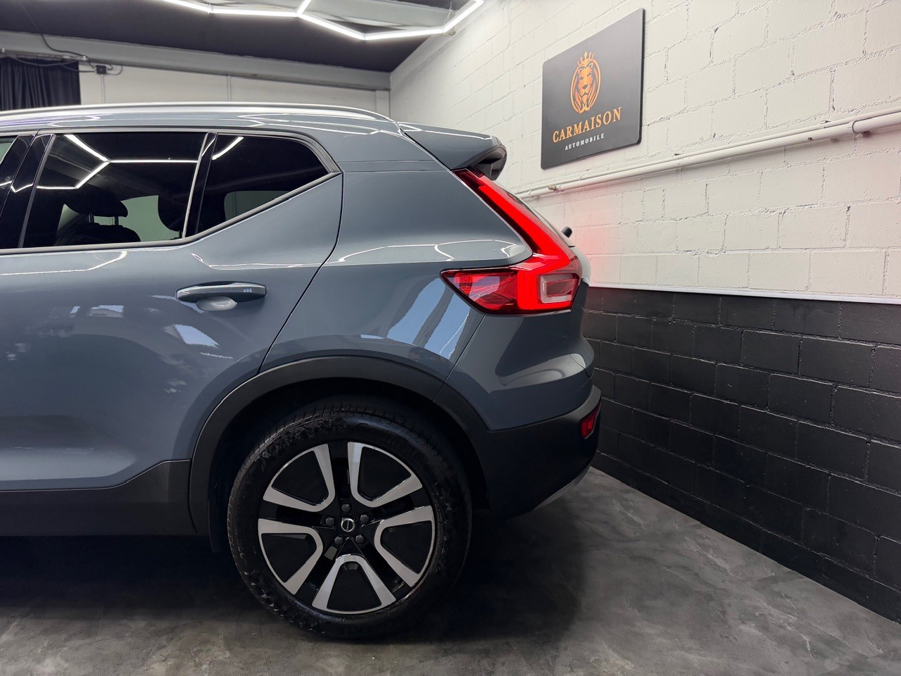 VOLVO XC40 T4 AWD Momentum Geartronic | CH-Auto | 1.Hand | ACC | Gratis Service-showroom-element-3