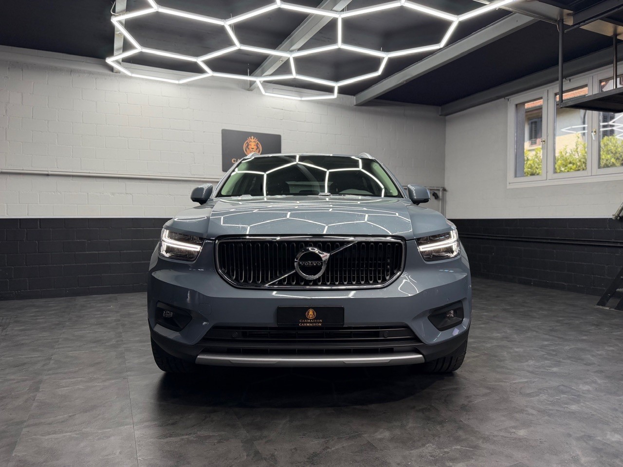 VOLVO XC40 T4 AWD Momentum Geartronic | CH-Auto | 1.Hand | ACC | Gratis Service-showroom-element-1