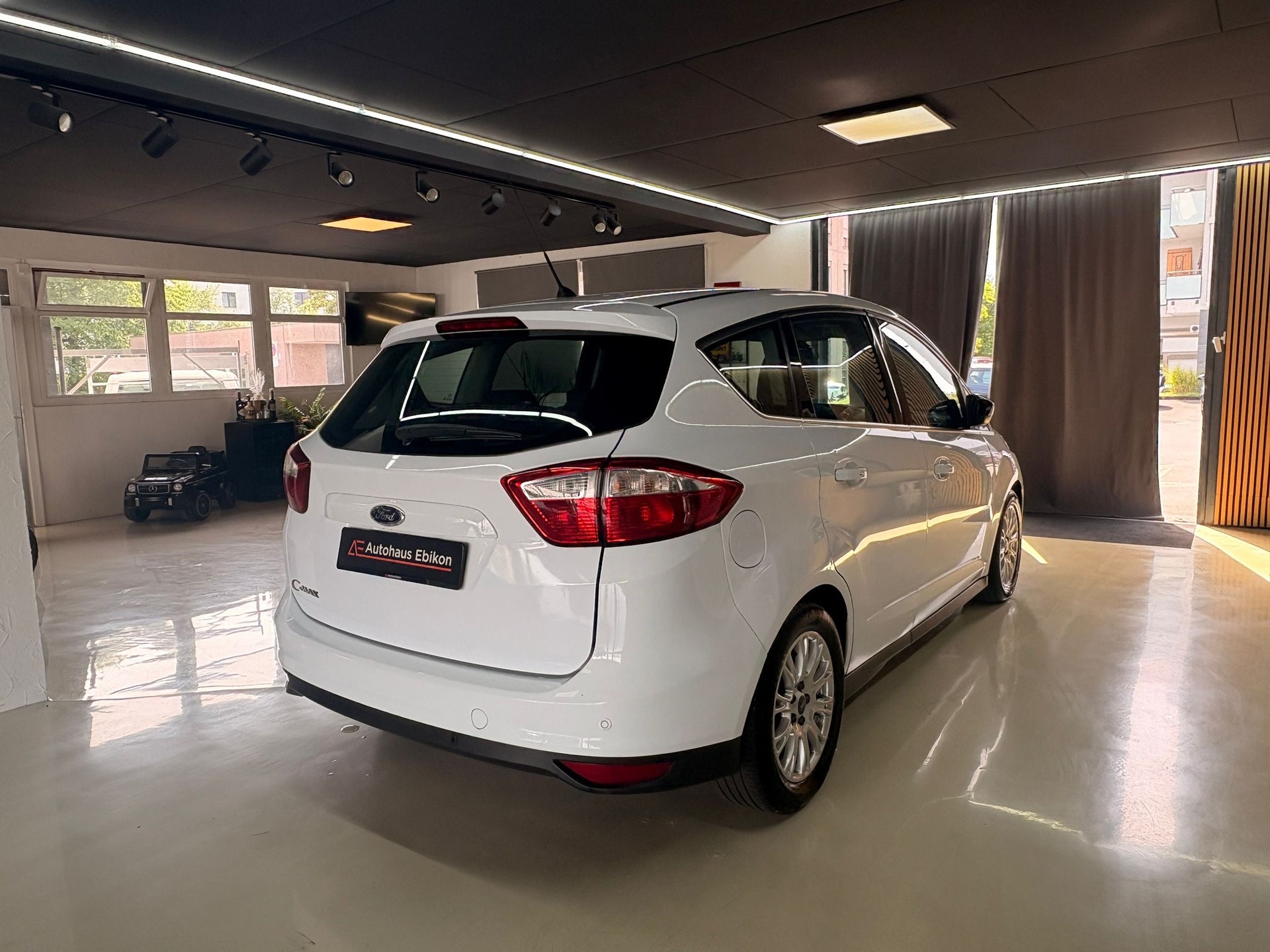 FORD C-Max 1.6 Ti-VCT Titanium-image-5