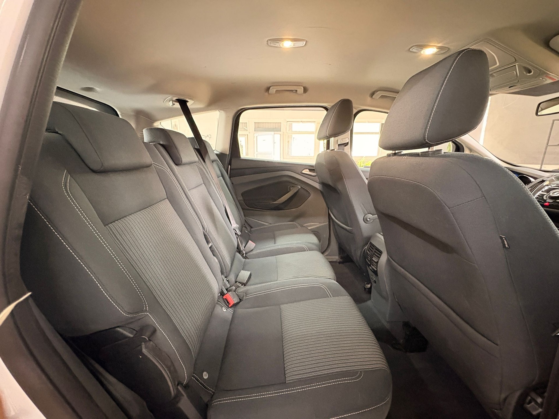 FORD C-Max 1.6 Ti-VCT Titanium-image-10