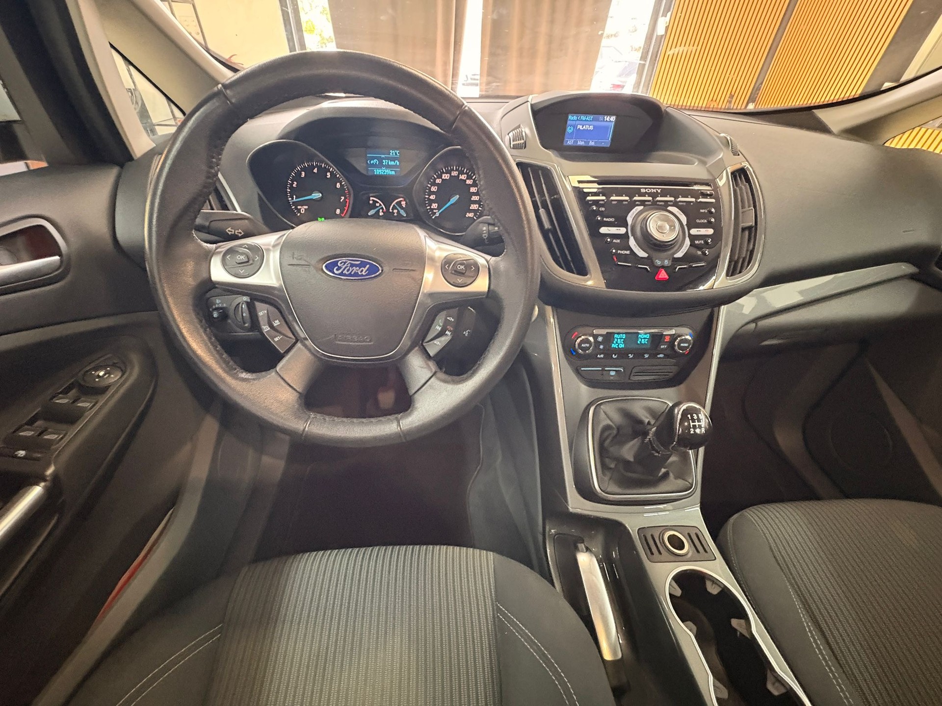 FORD C-Max 1.6 Ti-VCT Titanium-image-12