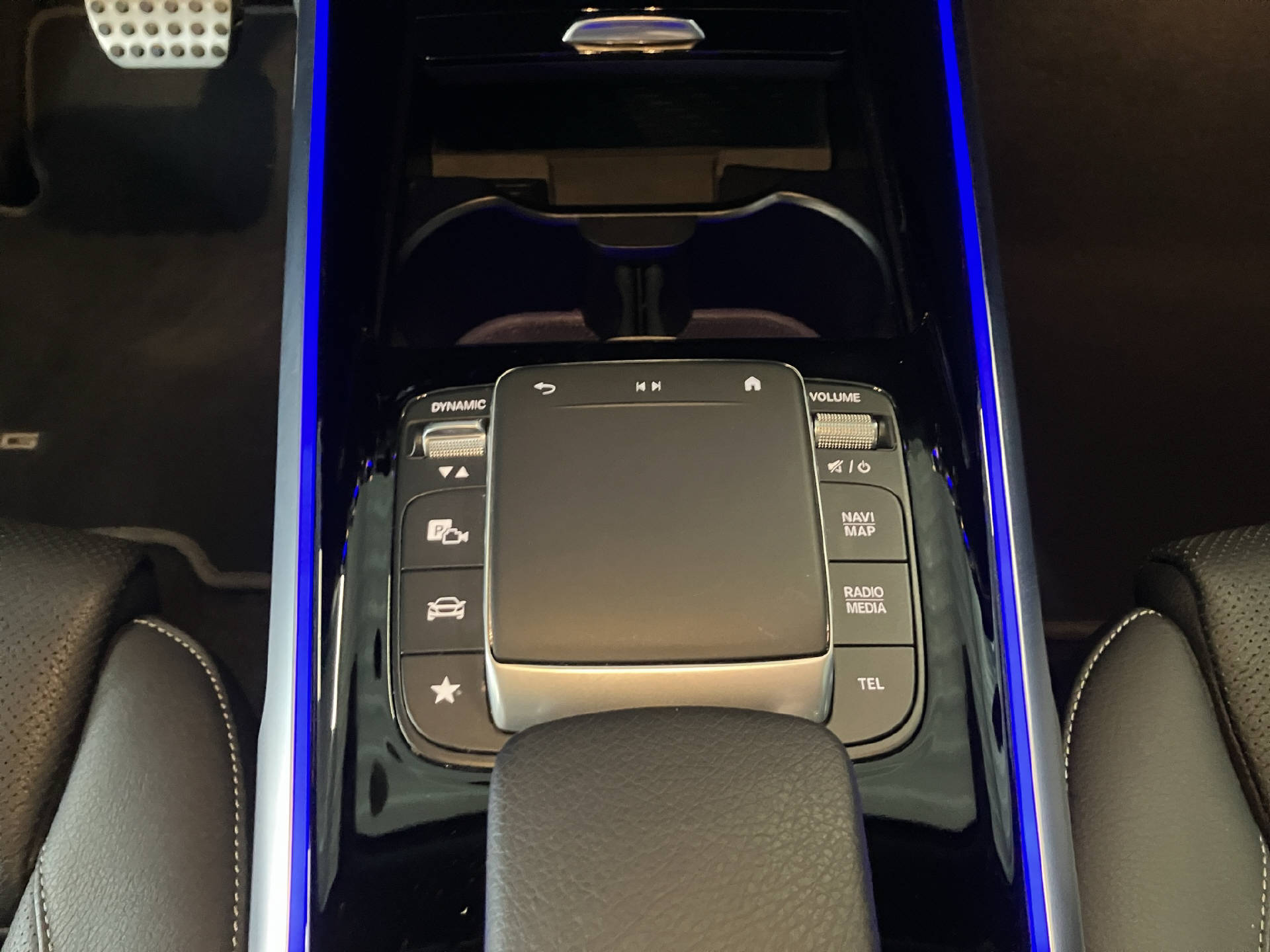 MERCEDES-BENZ EQB 350 AMG Line 4MATIC-image-9