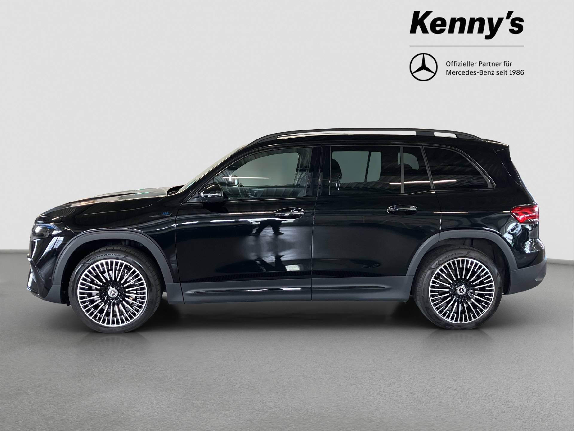 MERCEDES-BENZ EQB 350 AMG Line 4MATIC-showroom-element-2