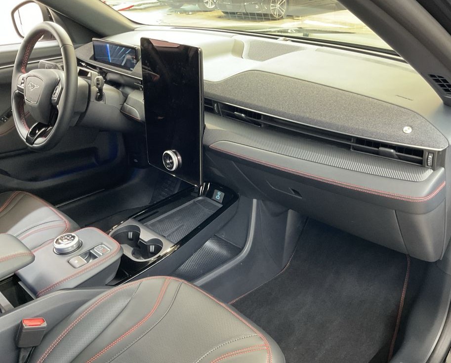 FORD Mustang MACH-E Premium AWD 72.6 kWh-image-5