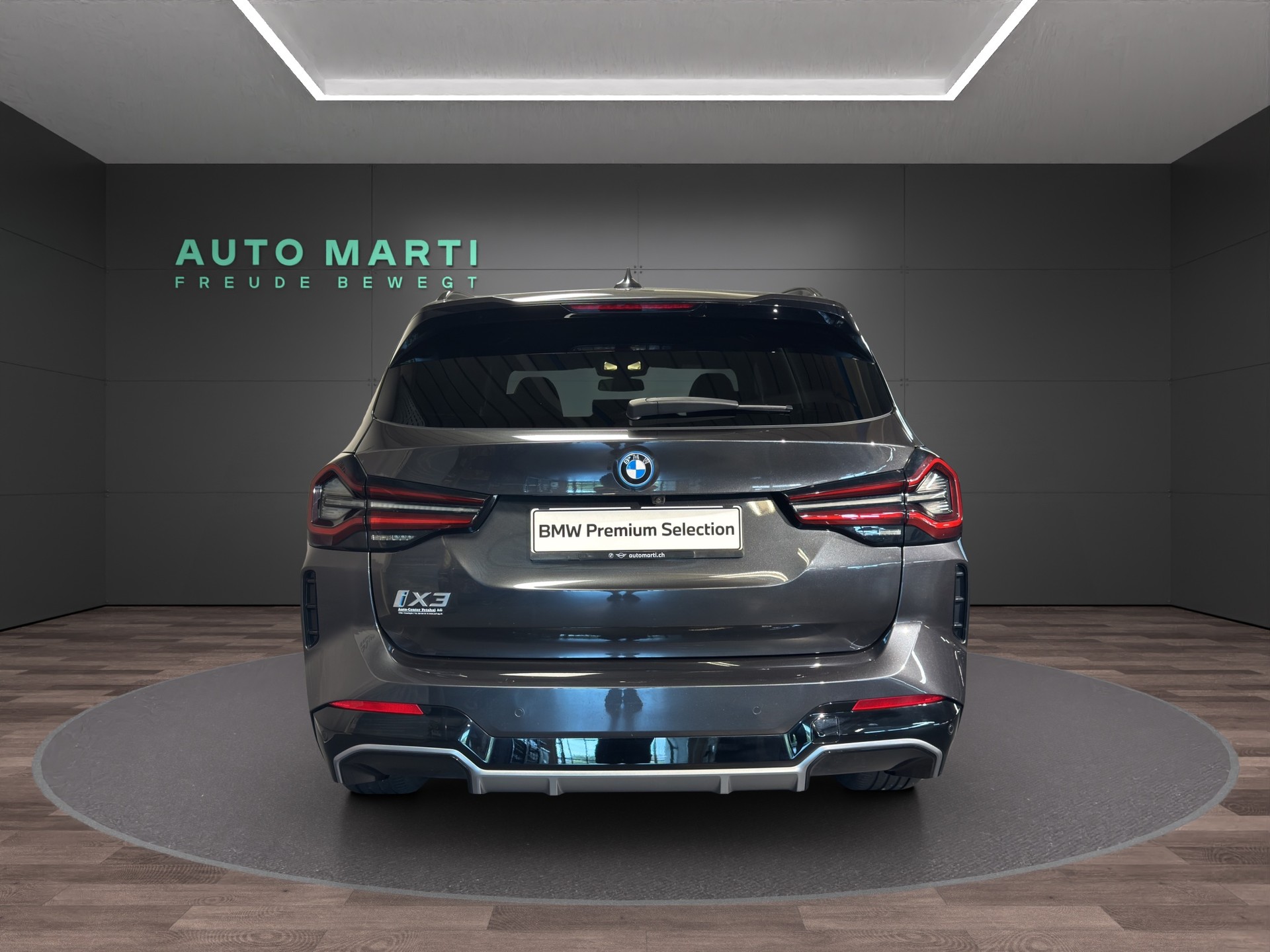 BMW iX3 E-Motor-showroom-element-3