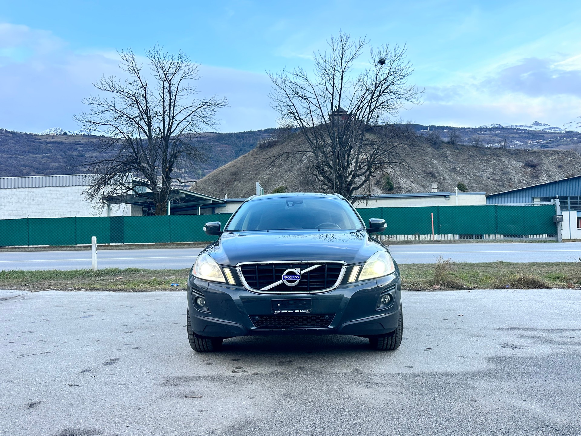 VOLVO XC60 D5 AWD Momentum Geartronic-image-2