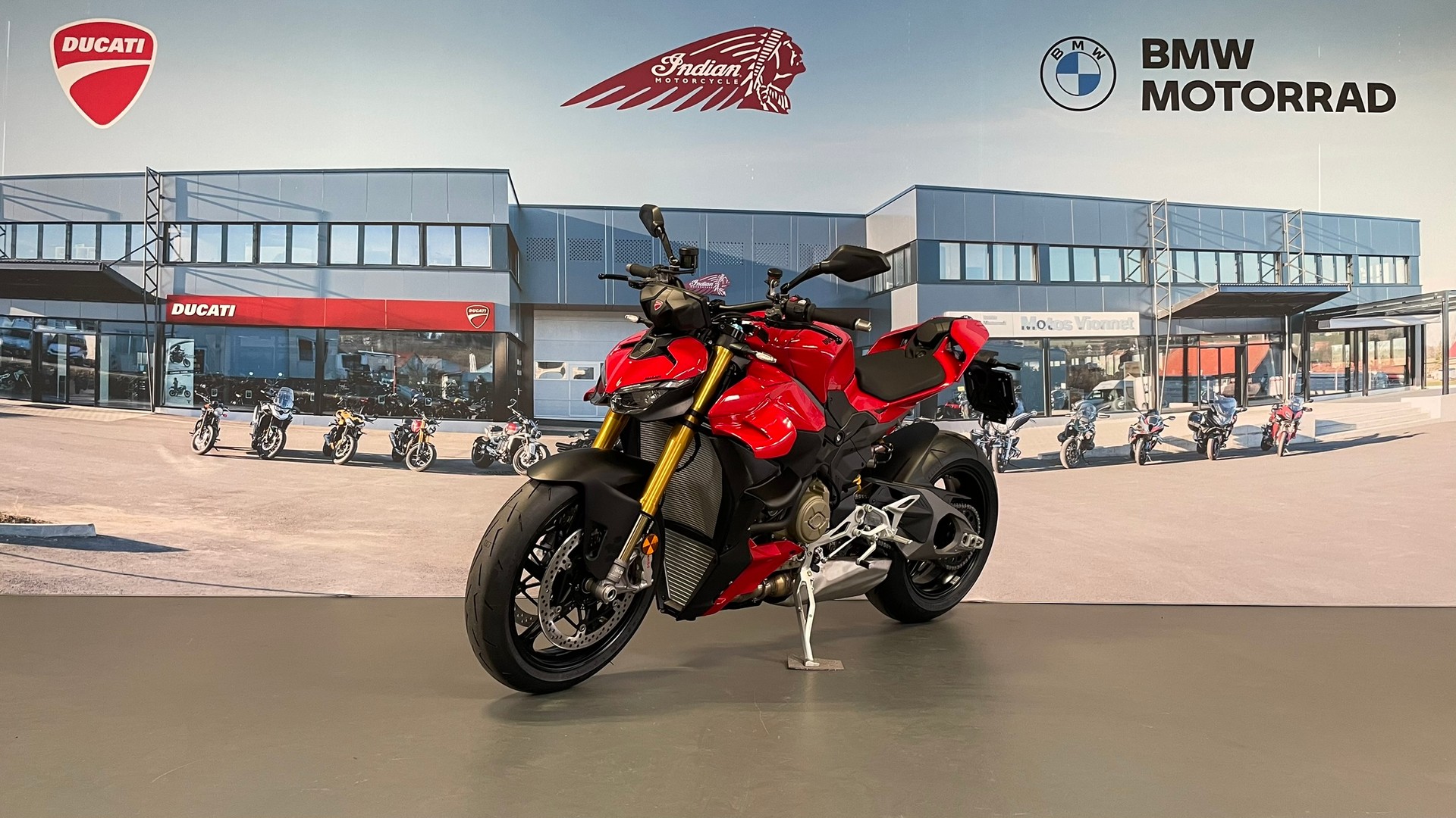 DUCATI Streetfighter V4 S-image-2