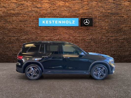 MERCEDES-BENZ GLB 250 AMG Line 4 MATIC-showroom-element-2