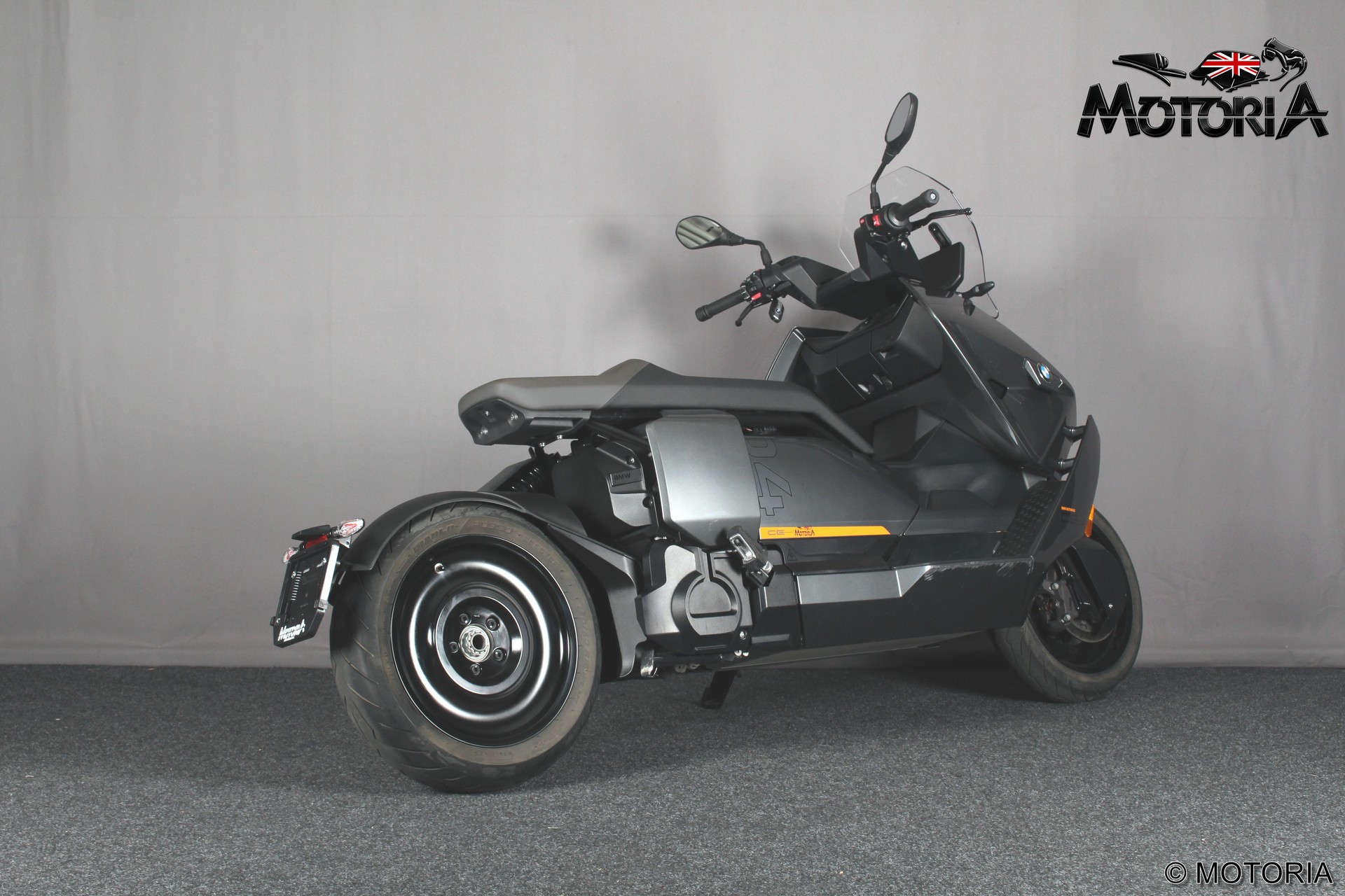 BMW CE 04-image-2