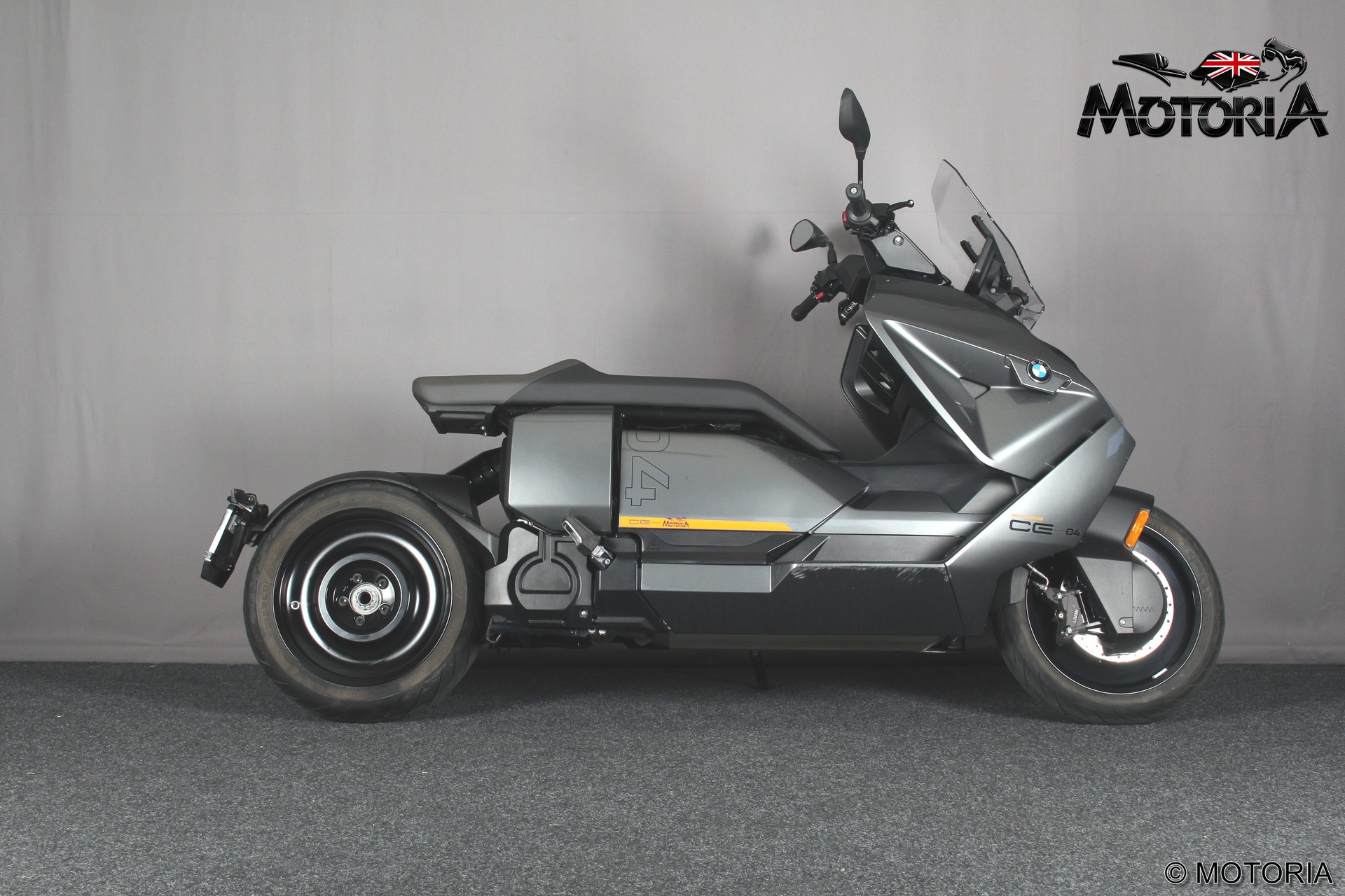 BMW CE 04-image-1