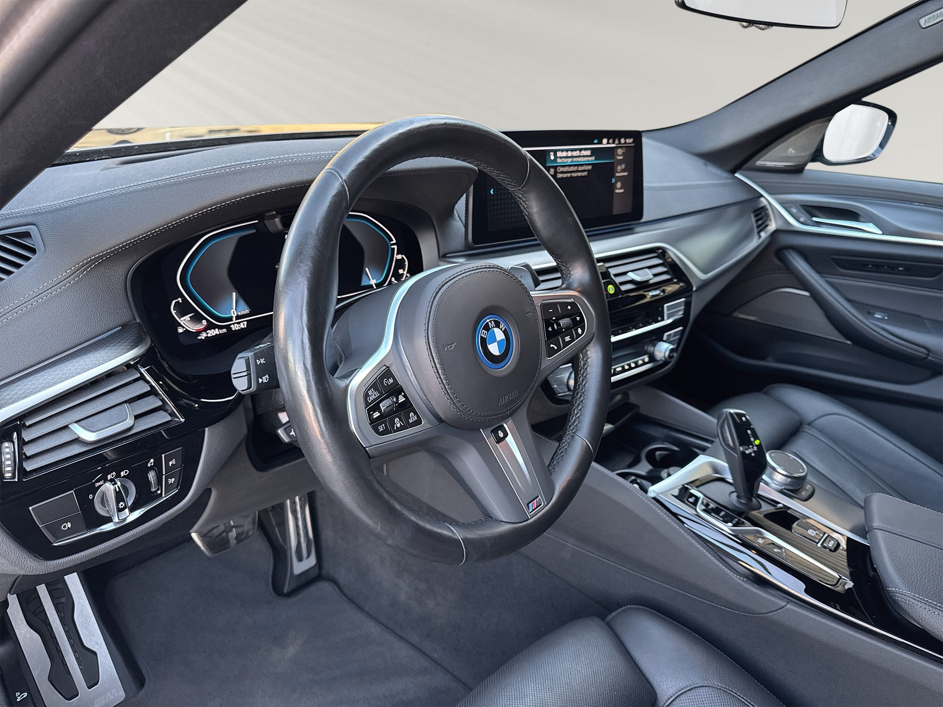 BMW 545e xDrive M Sport Steptronic-showroom-element-3