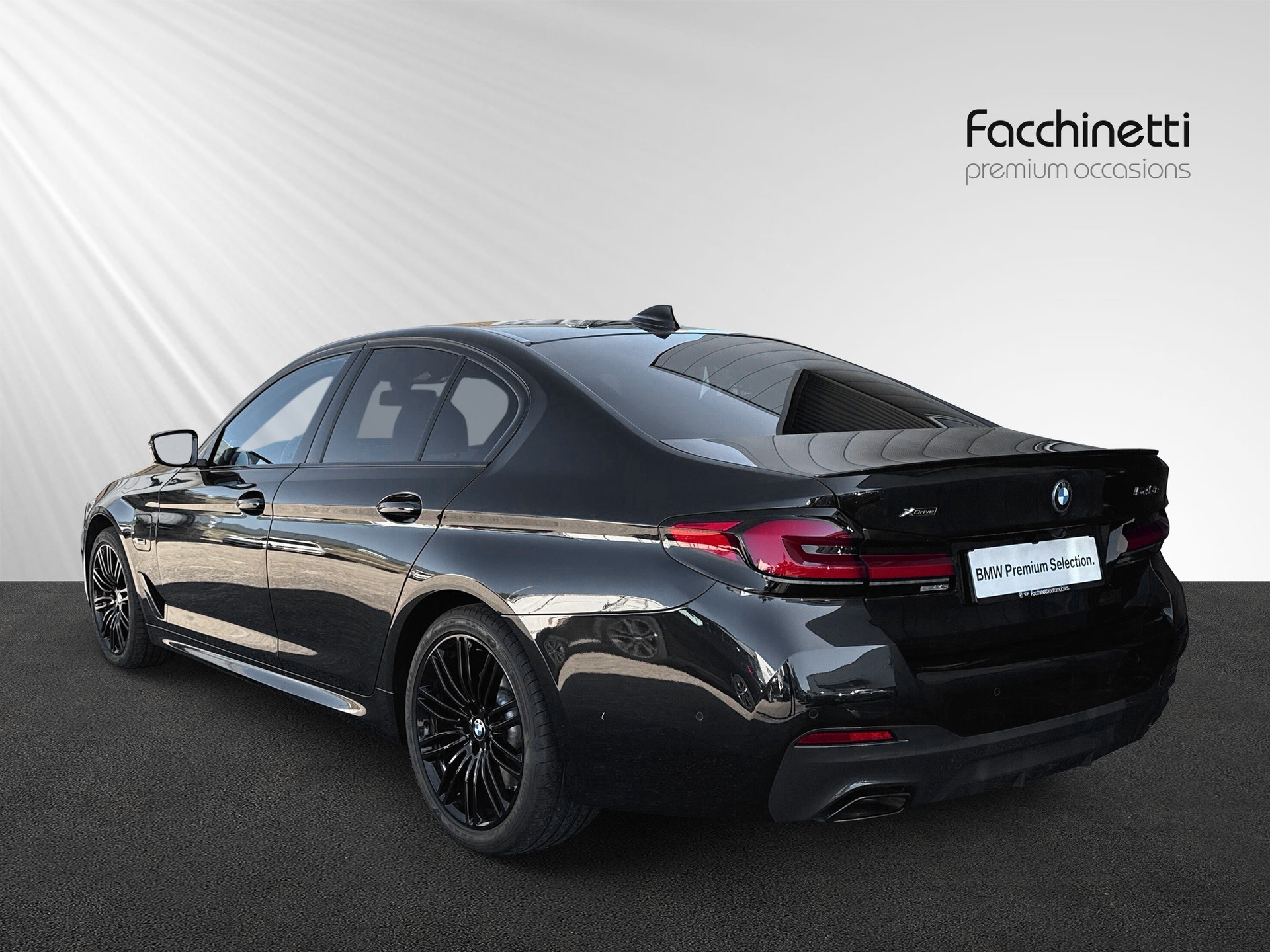 BMW 545e xDrive M Sport Steptronic-showroom-element-2