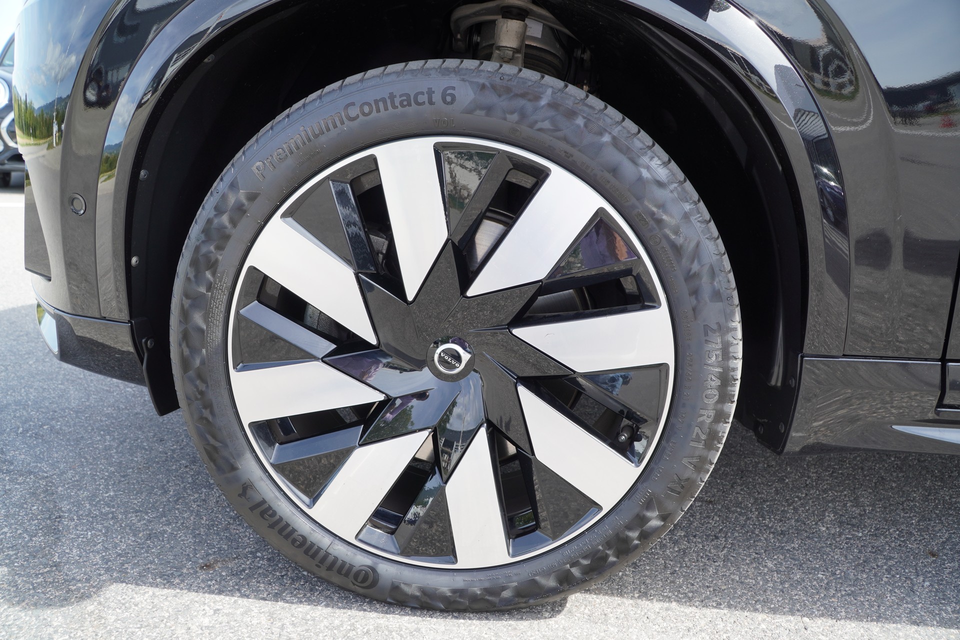 VOLVO XC90 T8 eAWD PluginHybrid XCLUSIVE 7P Ultimate Dark Geartronic-image-30