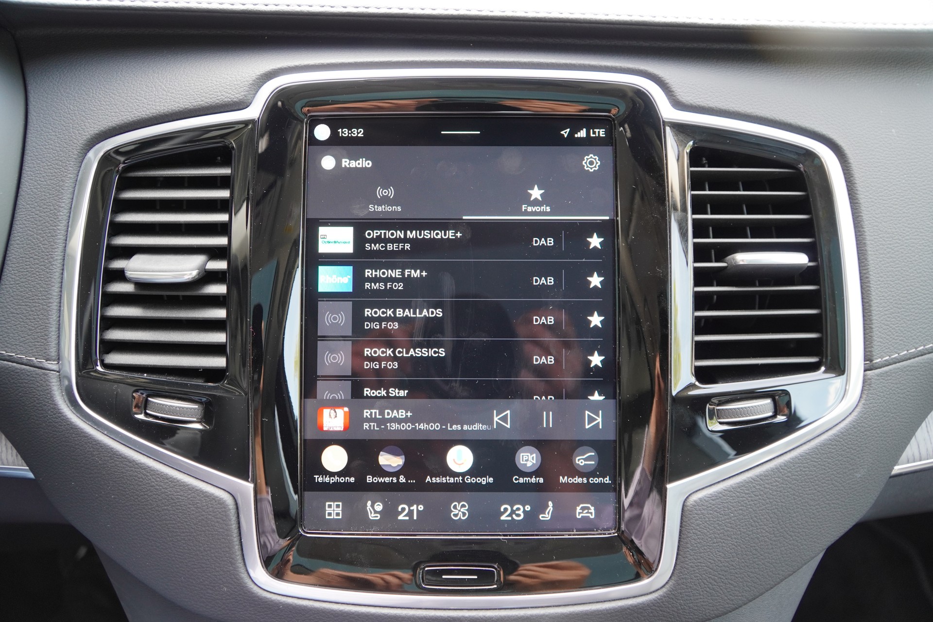 VOLVO XC90 T8 eAWD PluginHybrid XCLUSIVE 7P Ultimate Dark Geartronic-image-21