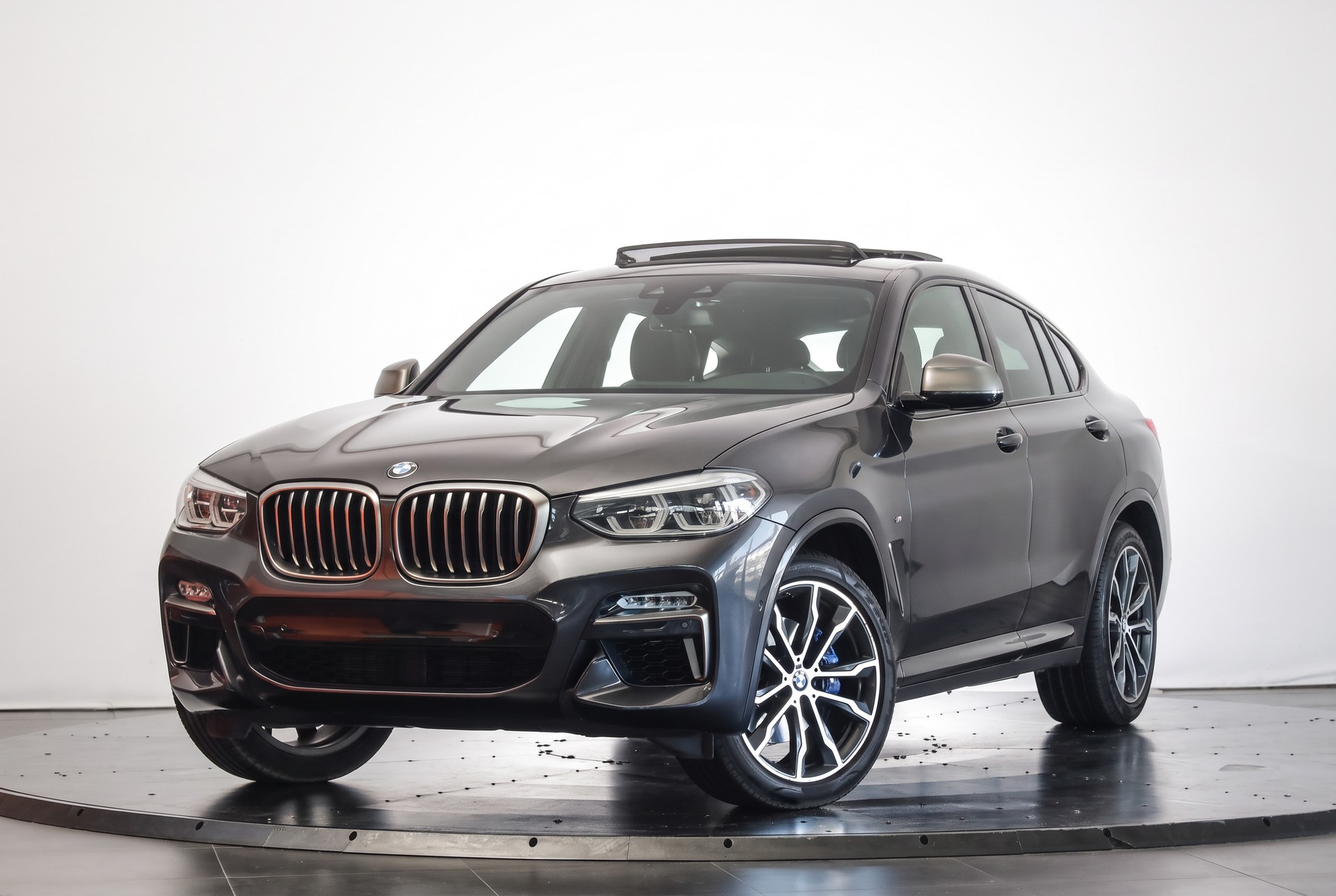 BMW X4 M40i Steptronic SOPHISTOGRAU / Toit panoramique / Échappement M Sport / Sièges chauffants AV+AR-showroom-element-3
