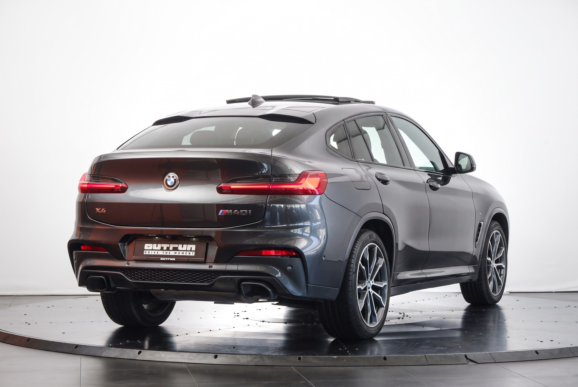 BMW X4 M40i Steptronic SOPHISTOGRAU • Toit panoramique • Échappement M Sport • Sièges chauffants AV+AR-image-4