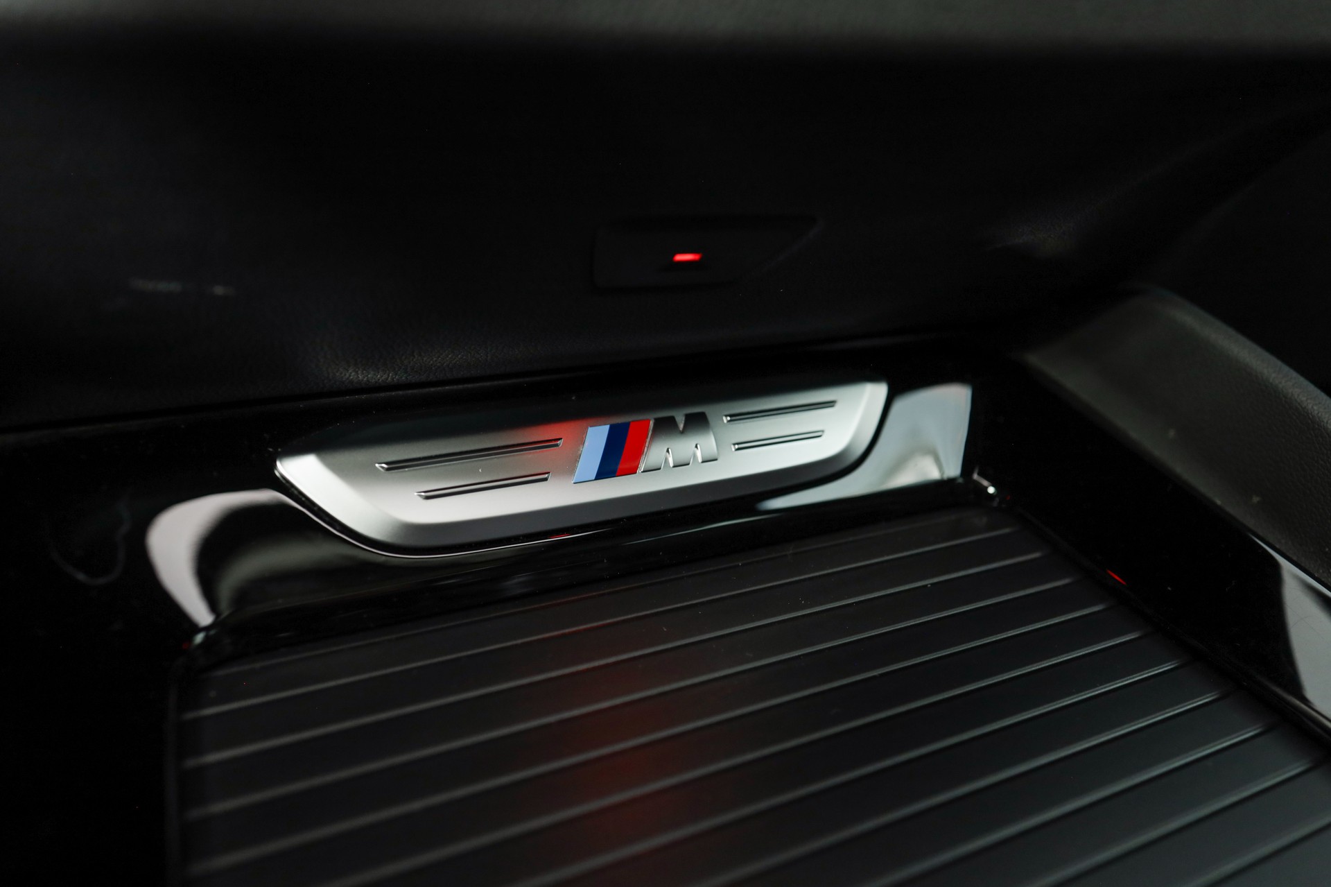 BMW X4 M40i Steptronic SOPHISTOGRAU • Toit panoramique • Échappement M Sport • Sièges chauffants AV+AR-image-21