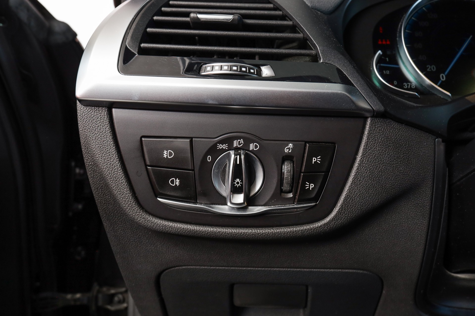 BMW X4 M40i Steptronic SOPHISTOGRAU • Toit panoramique • Échappement M Sport • Sièges chauffants AV+AR-image-13