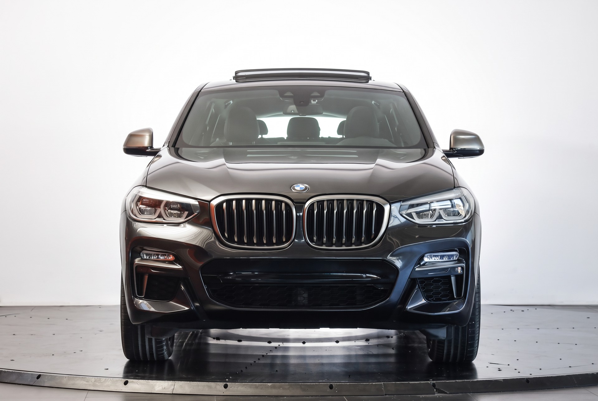 BMW X4 M40i Steptronic SOPHISTOGRAU / Toit panoramique / Échappement M Sport / Sièges chauffants AV+AR-showroom-element-1