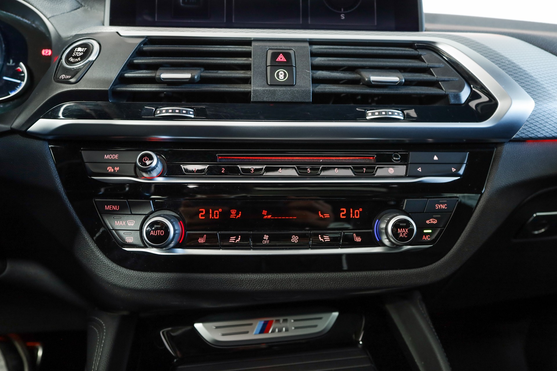 BMW X4 M40i Steptronic SOPHISTOGRAU • Toit panoramique • Échappement M Sport • Sièges chauffants AV+AR-image-14