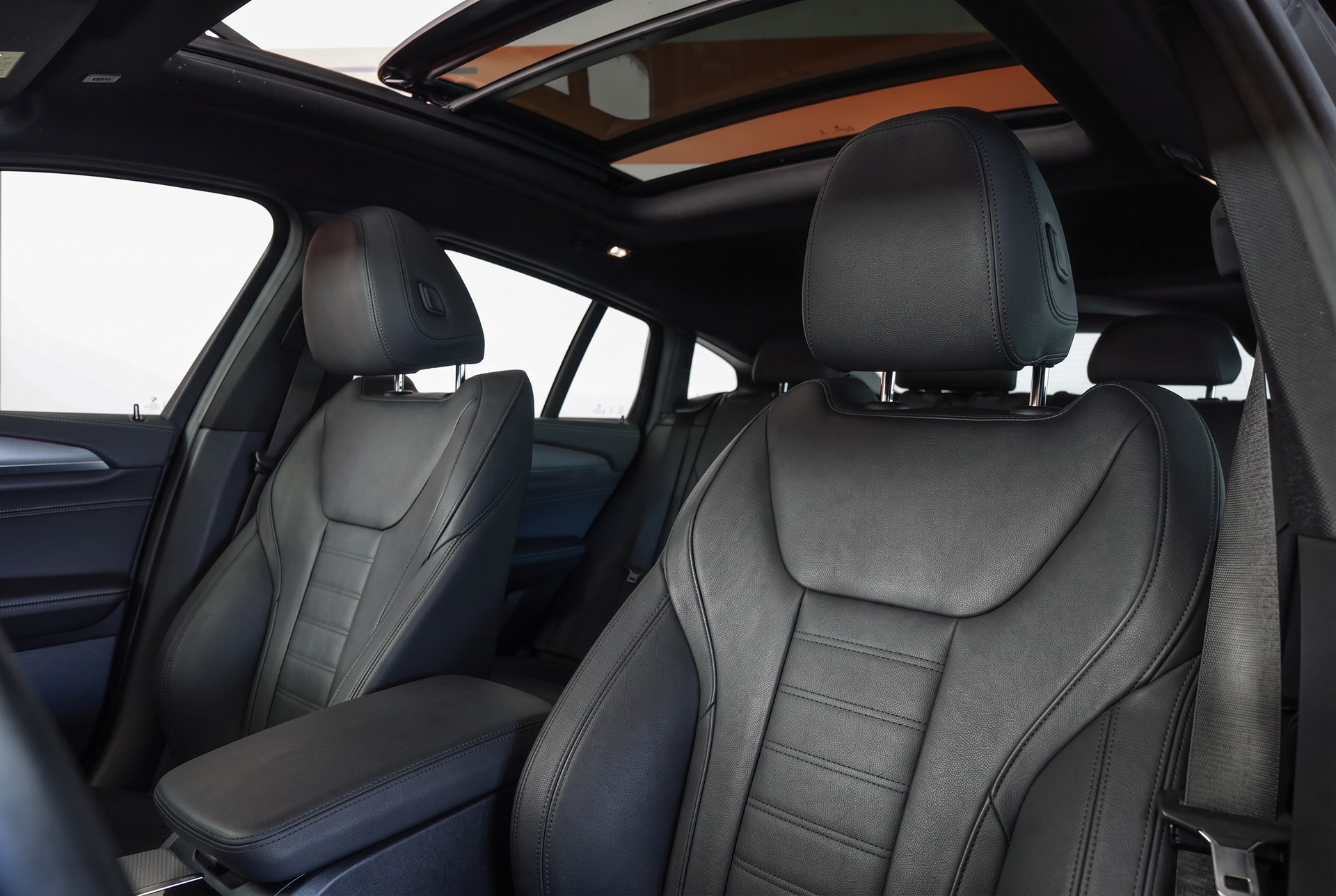 BMW X4 M40i Steptronic SOPHISTOGRAU • Toit panoramique • Échappement M Sport • Sièges chauffants AV+AR-image-10