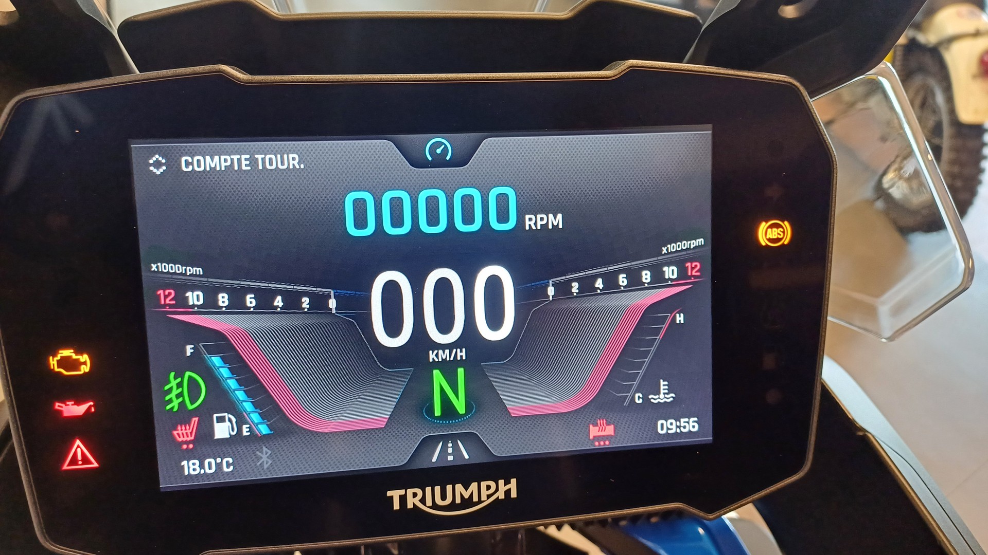TRIUMPH Tiger 900 GT Pro-image-12