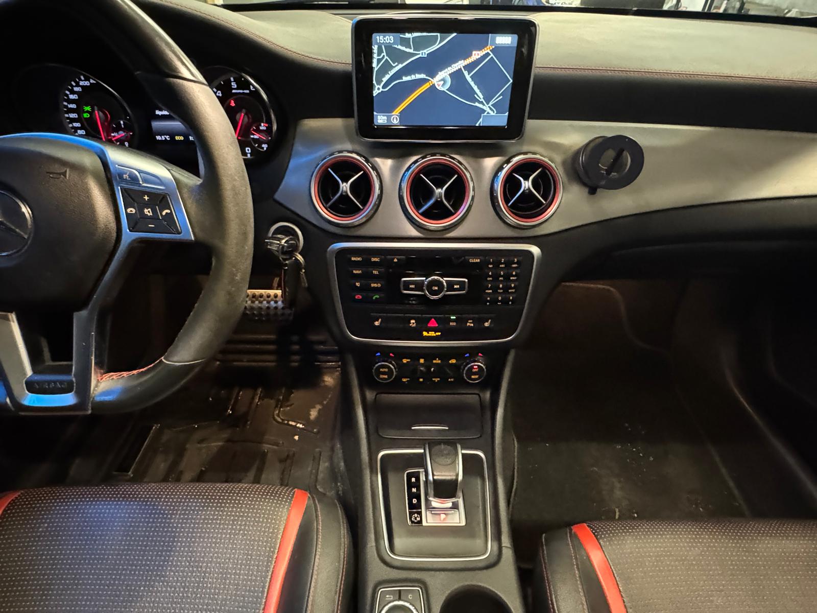 MERCEDES-BENZ GLA 45 AMG 4Matic 7G-DCT-image-14
