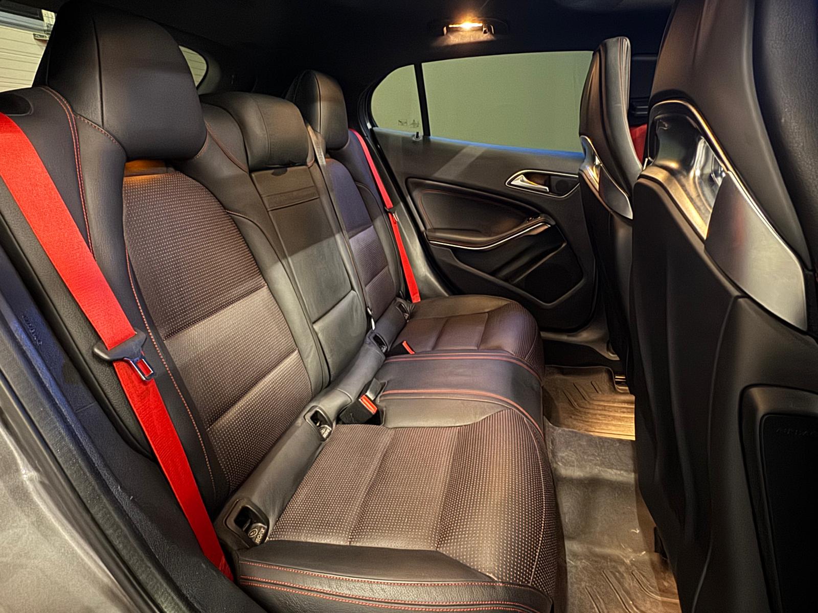 MERCEDES-BENZ GLA 45 AMG 4Matic 7G-DCT-image-11