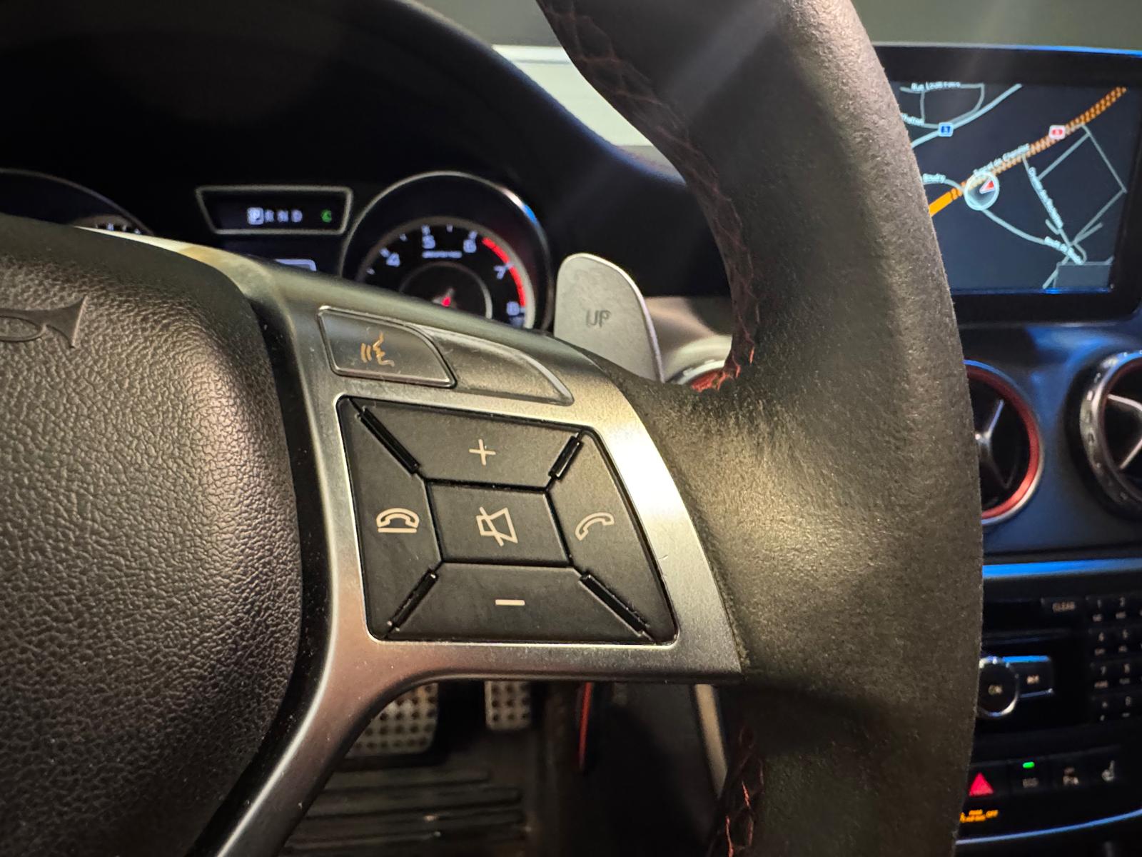 MERCEDES-BENZ GLA 45 AMG 4Matic 7G-DCT-image-18
