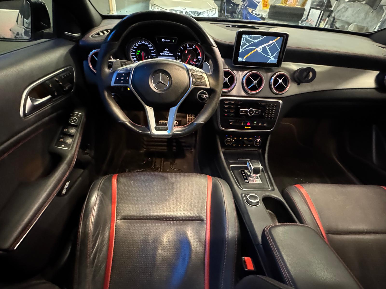 MERCEDES-BENZ GLA 45 AMG 4Matic 7G-DCT-image-15