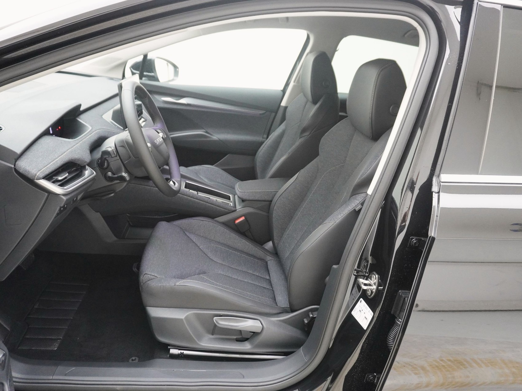 SKODA Elroq 85 Loft Plus-image-12