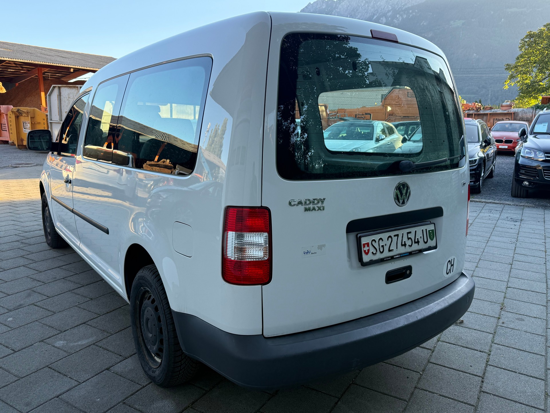 VW Caddy Maxi Life 1.6-showroom-element-3