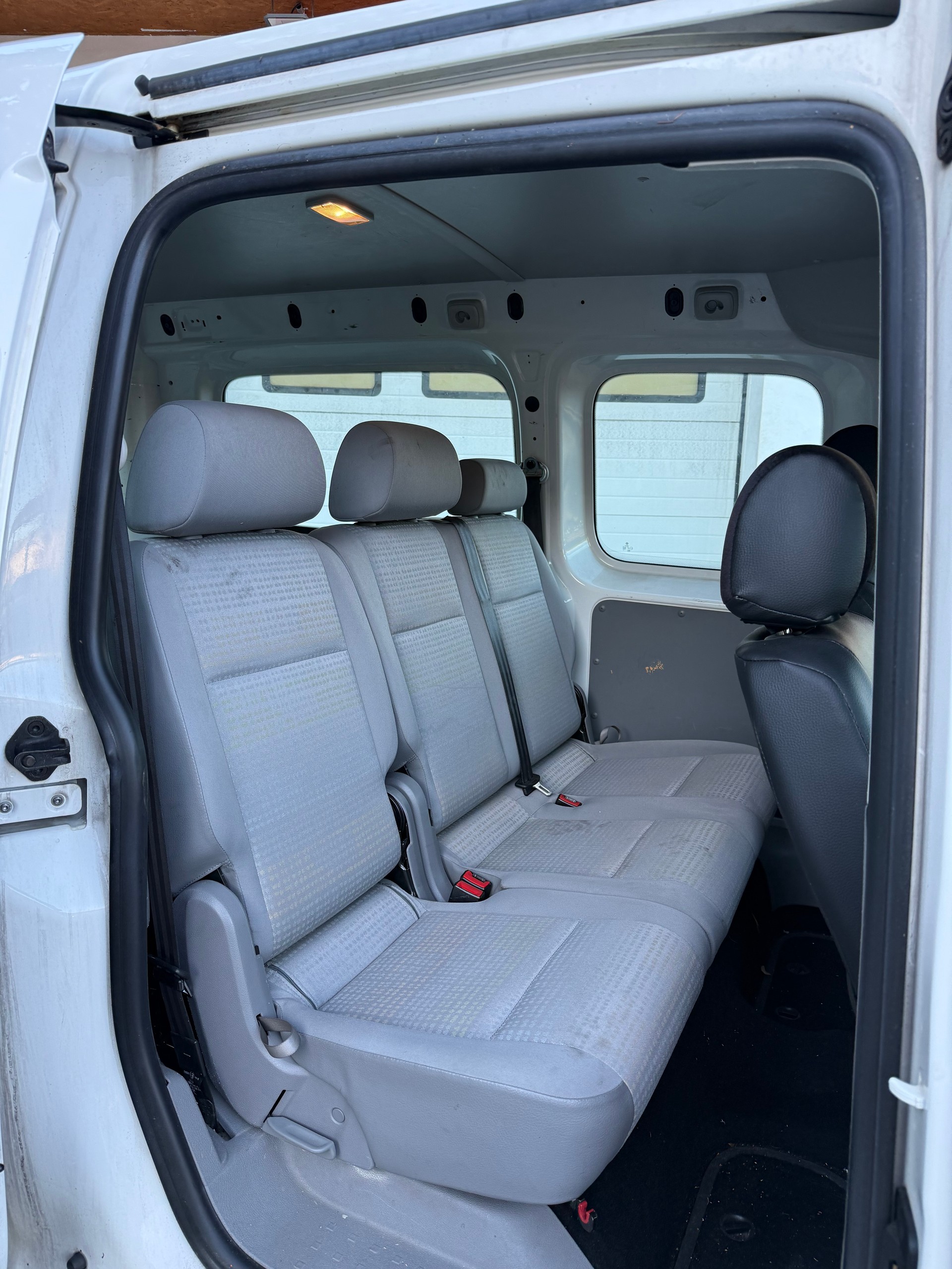 VW Caddy Maxi Life 1.6-image-15