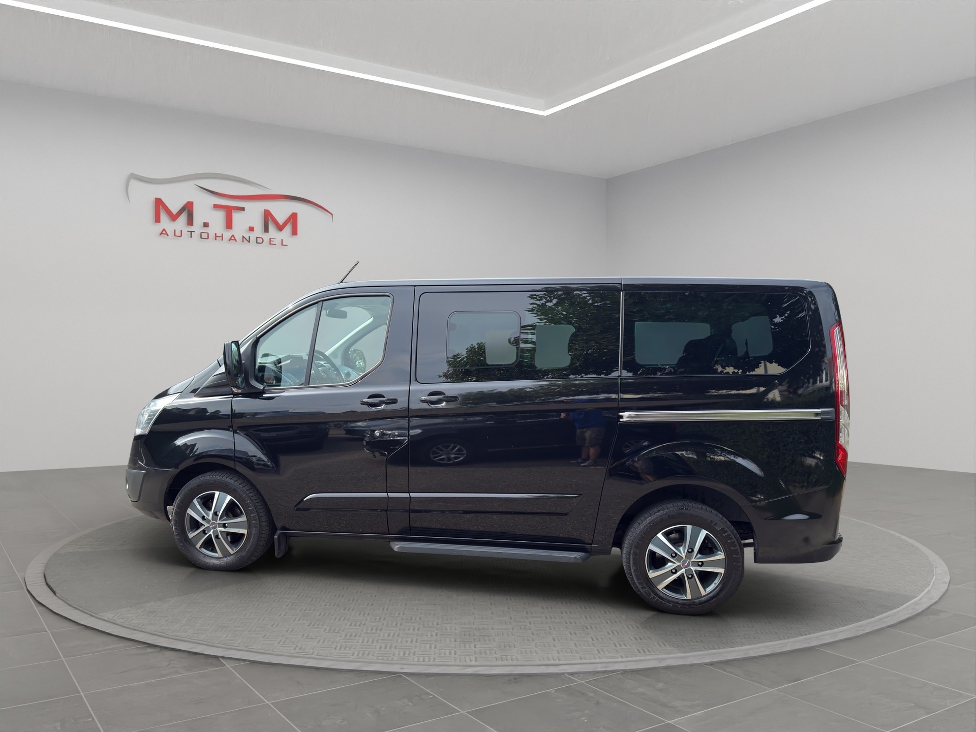 FORD Tourneo Custom 300 L1H1 Trend-image-4