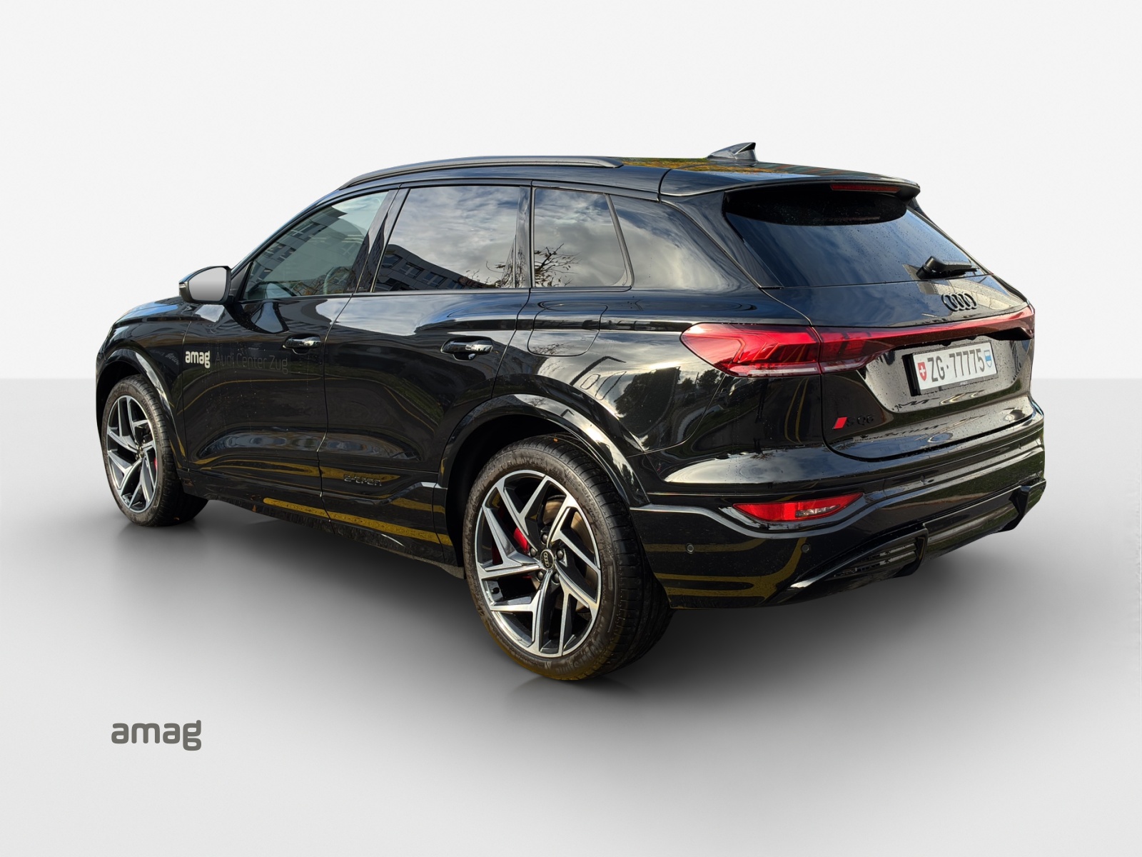 AUDI SQ6 e-tron quattro-showroom-element-2