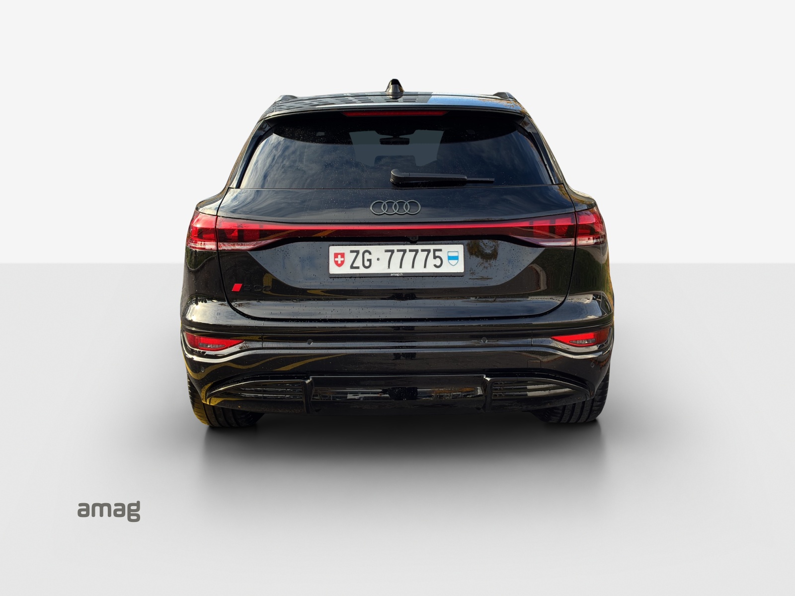 AUDI SQ6 e-tron quattro-showroom-element-3
