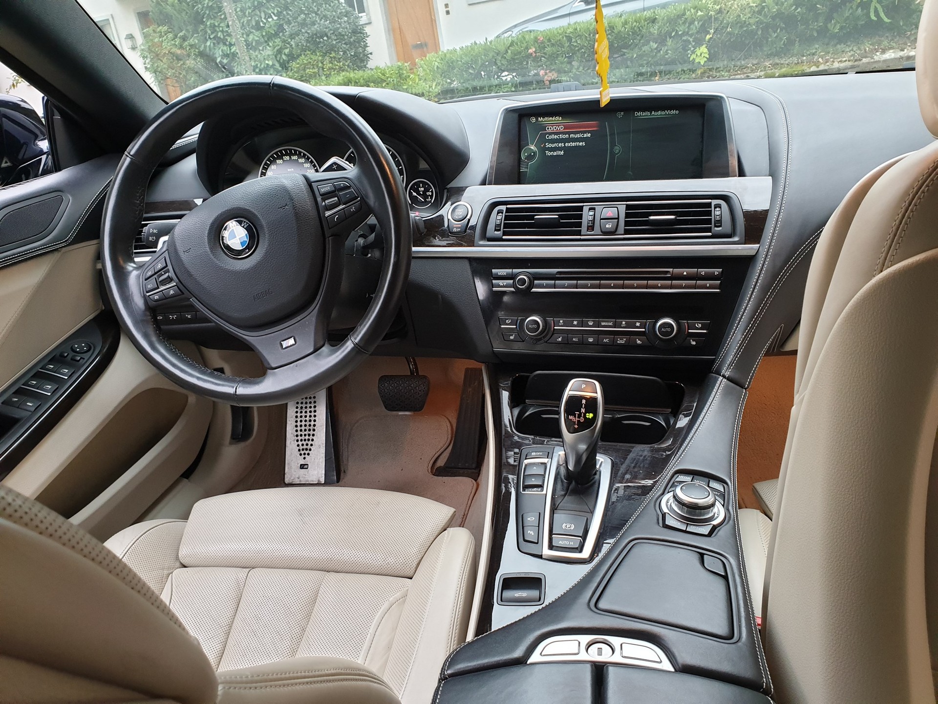 BMW 640i Cabrio-image-5
