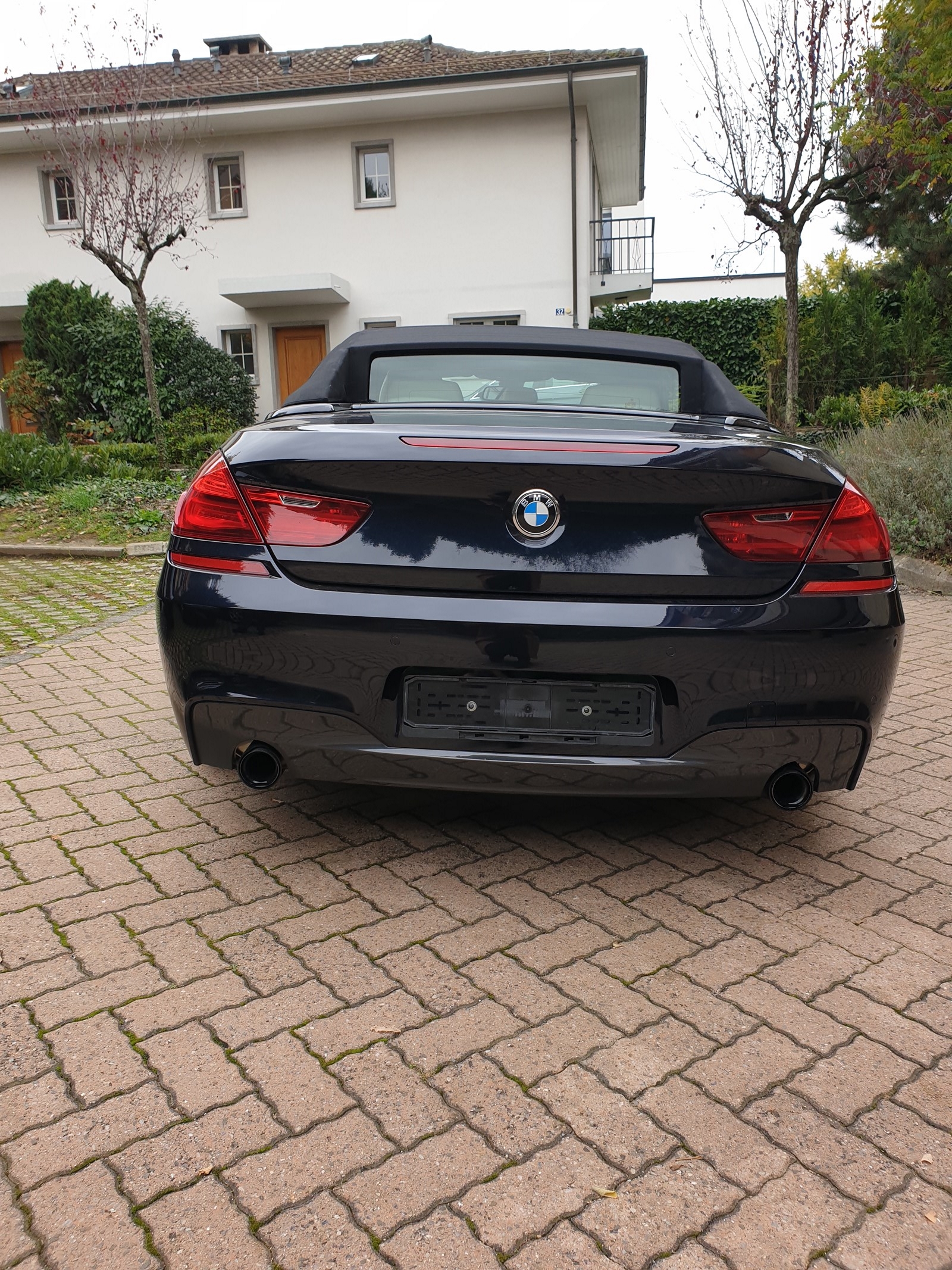 BMW 640i Cabrio-image-3
