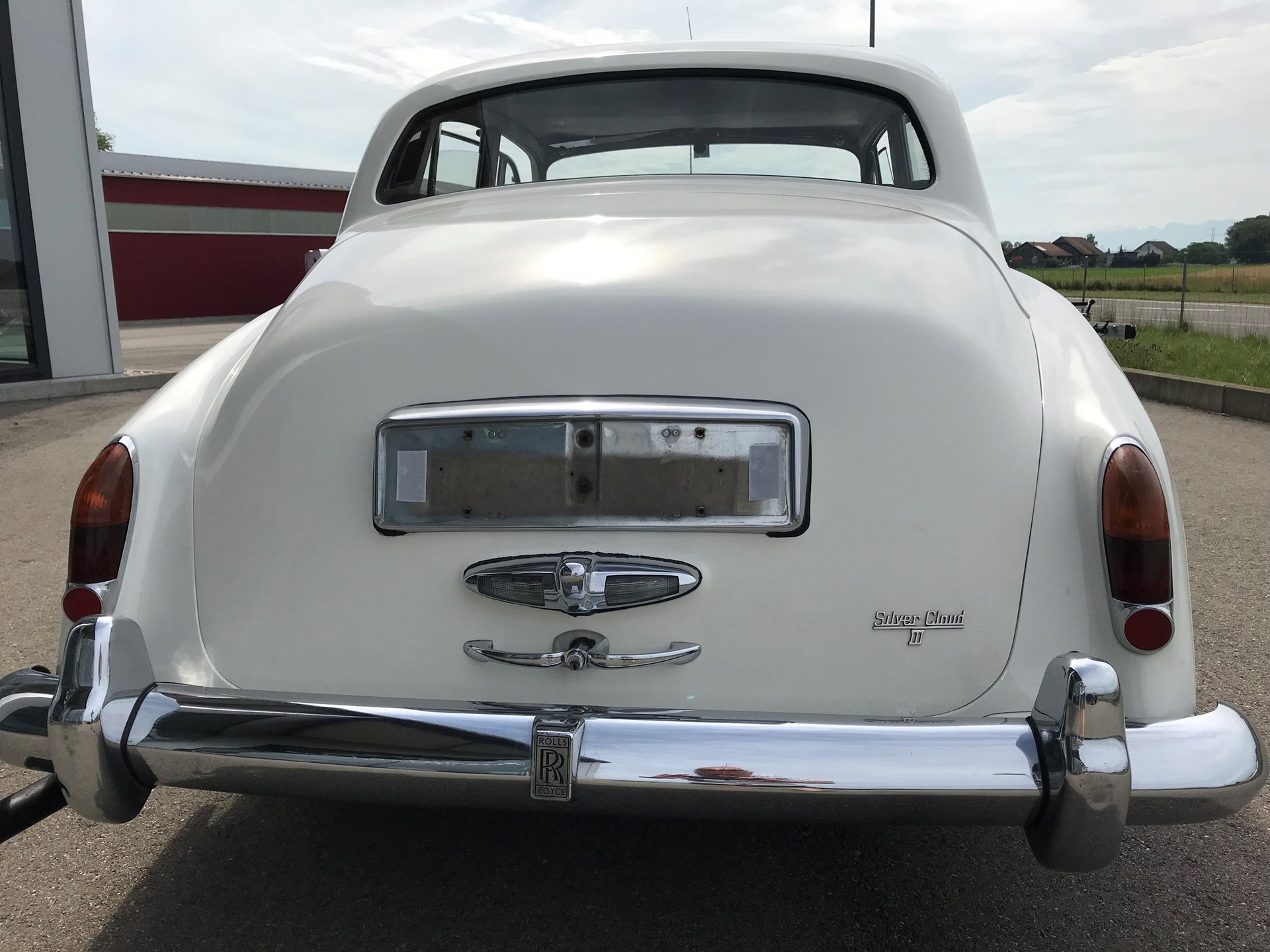 ROLLS-ROYCE Silver Cloud 3-image-11