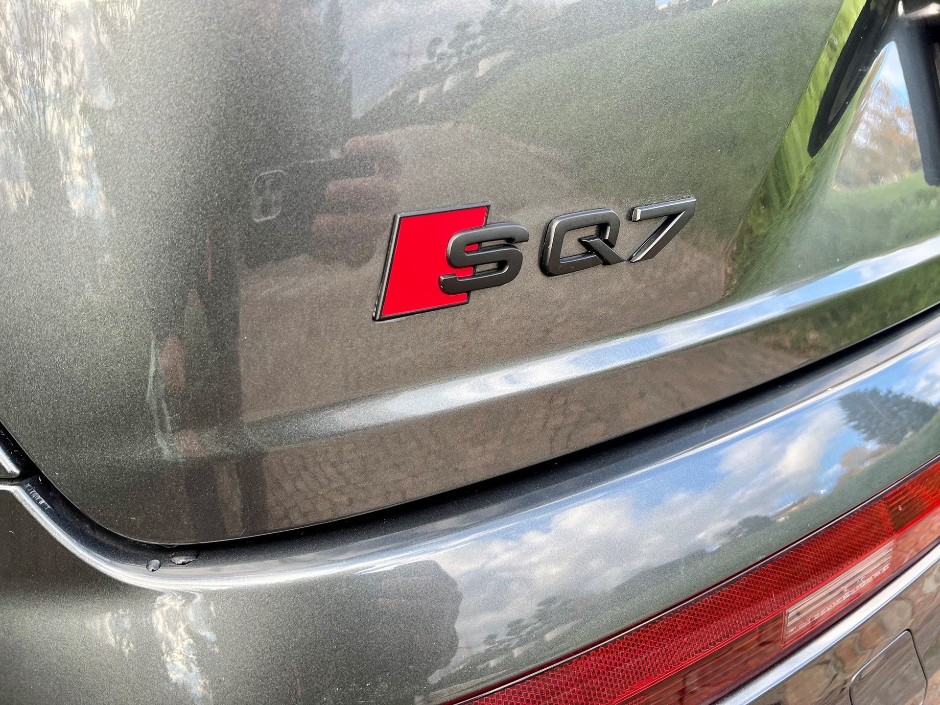 AUDI SQ7 4.0 TDI quattro tiptronic-image-7