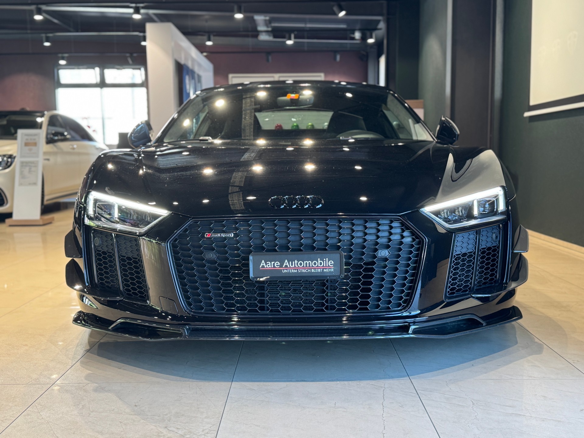 AUDI R8 Coupé 5.2 S-Tronic-showroom-element-1