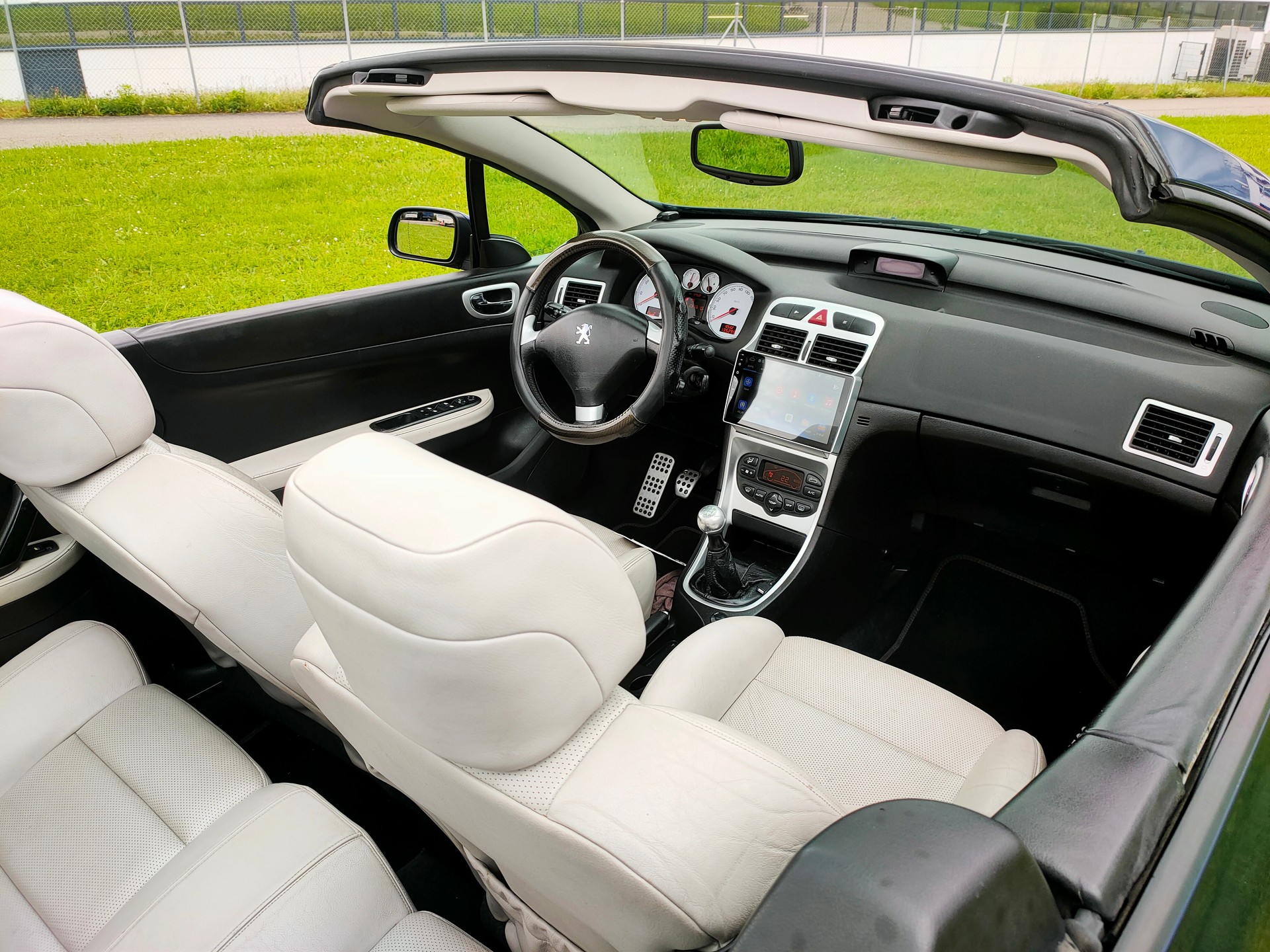 PEUGEOT 307 CC 2.0 16V-image-6