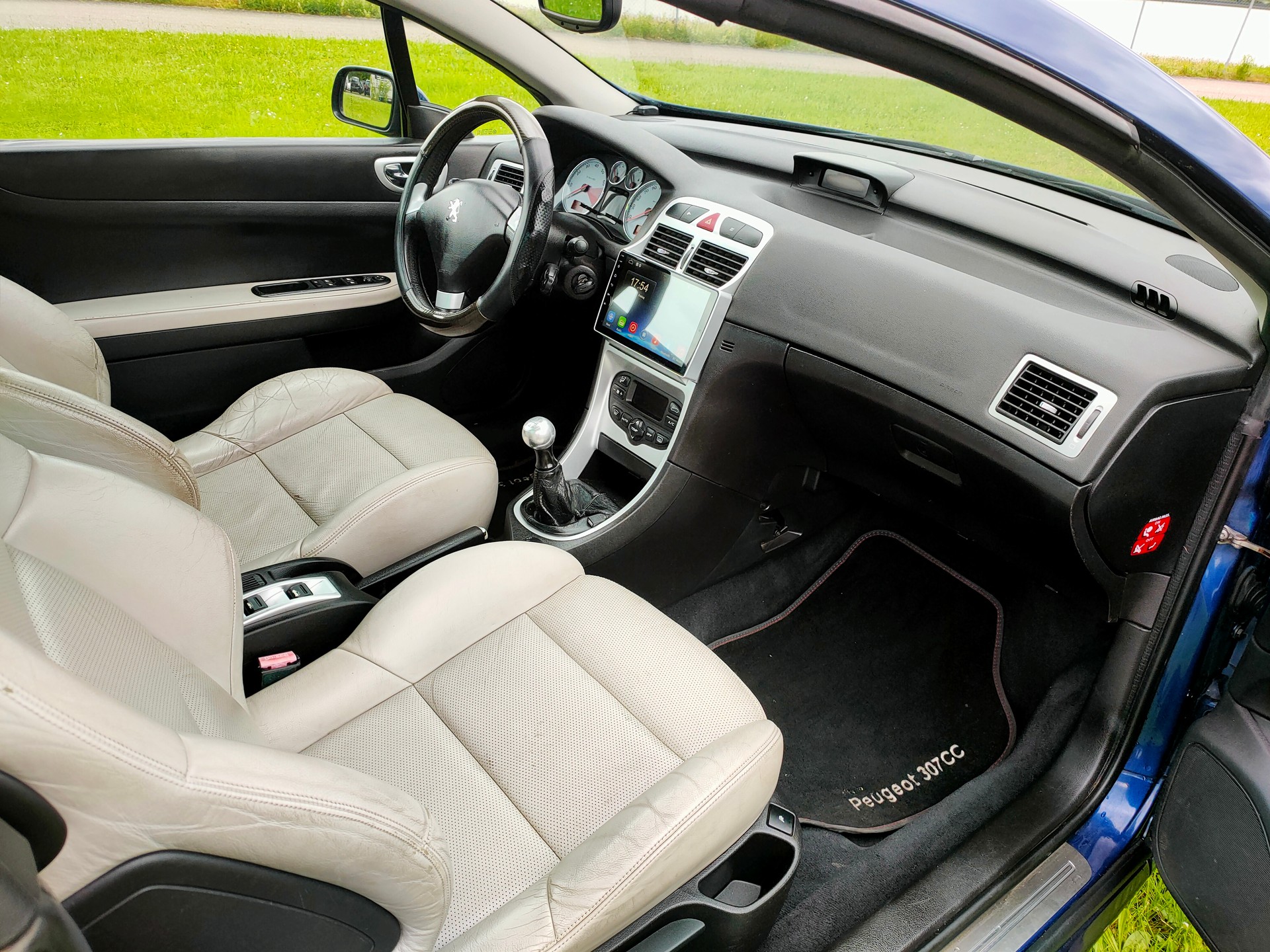 PEUGEOT 307 CC 2.0 16V-image-11