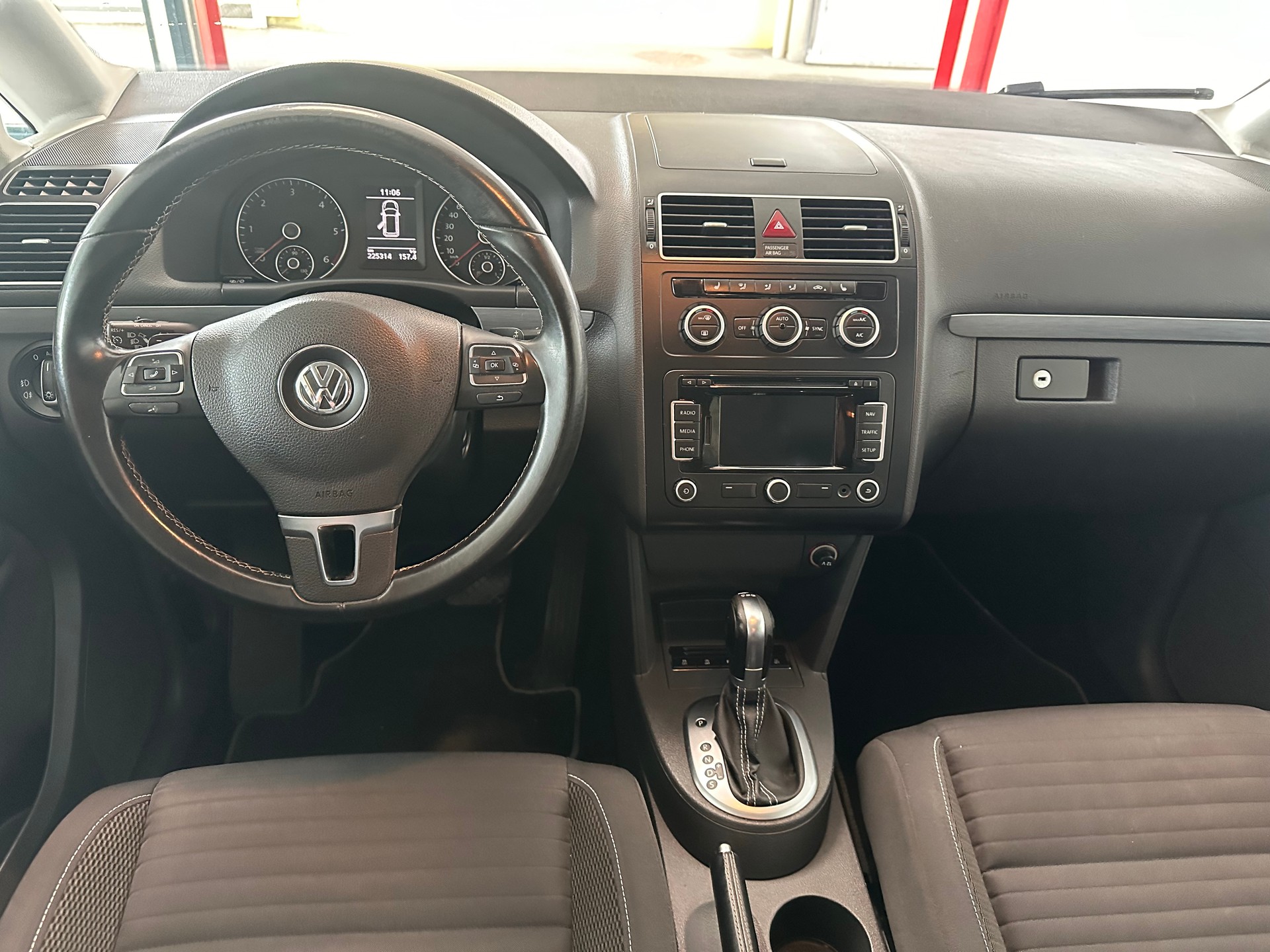 VW Touran 2.0 TDI BlueMotion Technology Comfortline-image-4