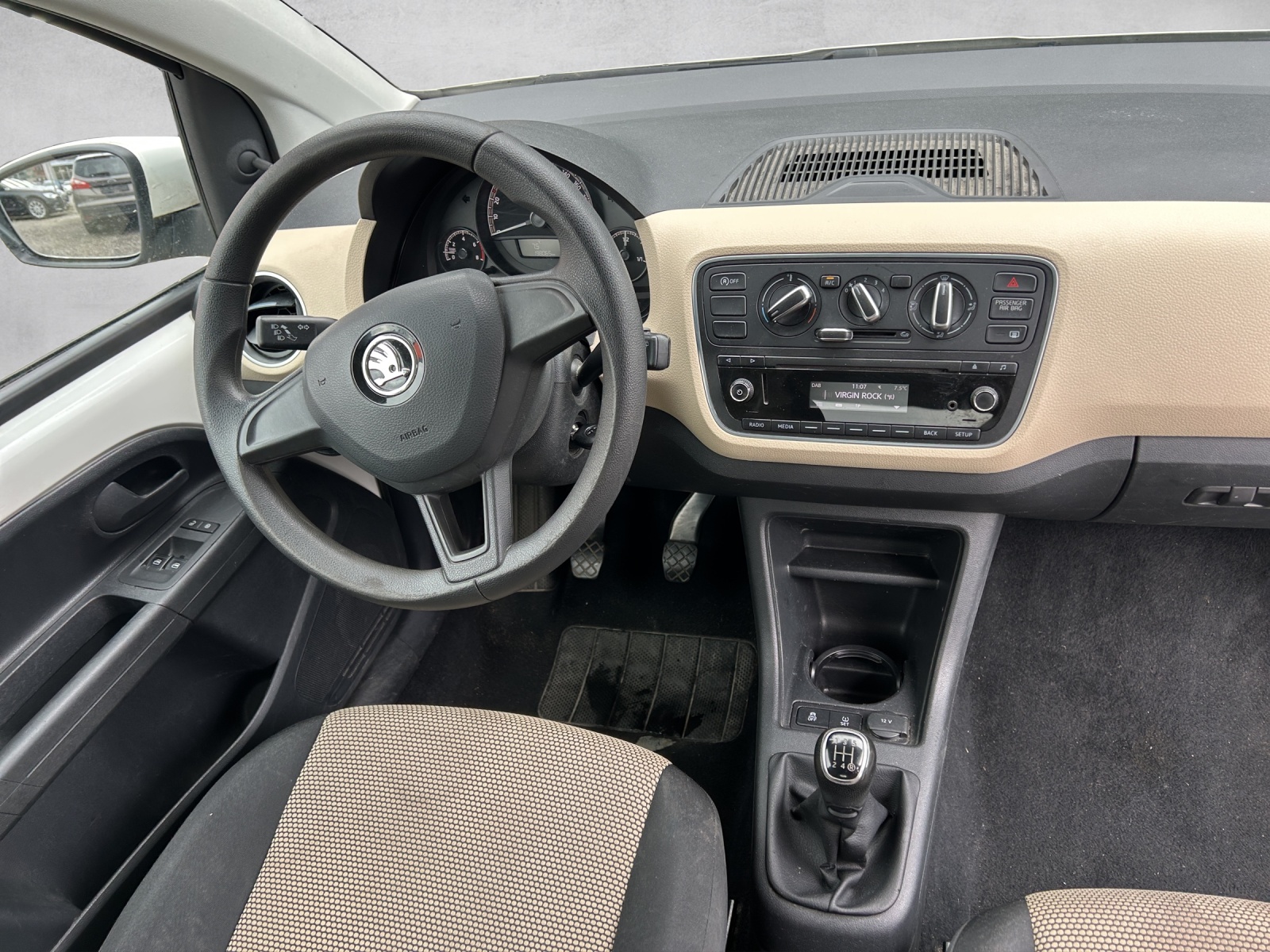 SKODA Citigo 1.0 G-tec Active-image-9
